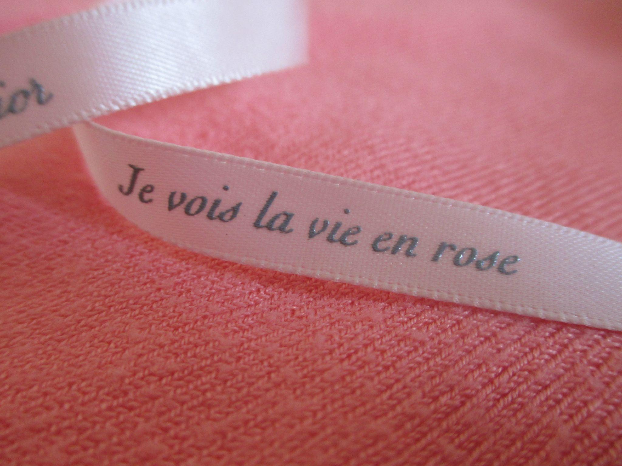 2048x1536 La Vie En Rose Wallpaper. Vintage Rose