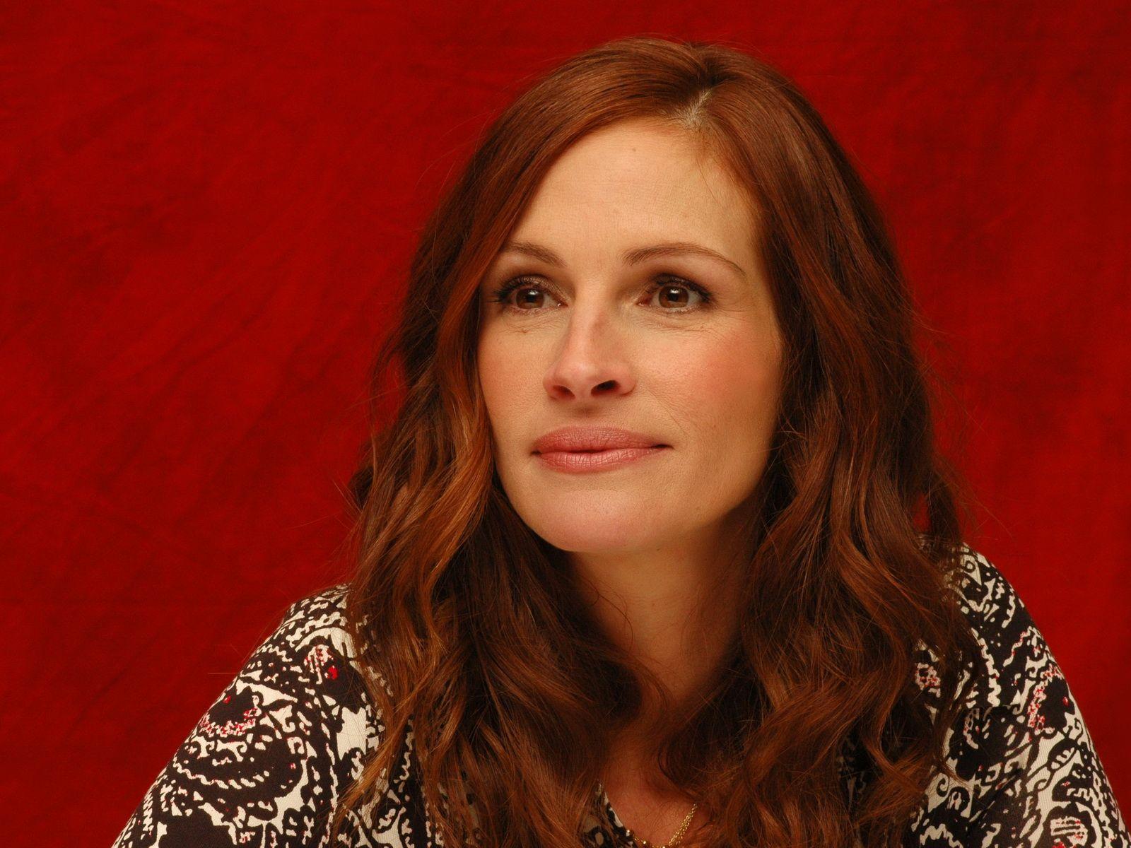 1600x1200 Julia Roberts Wallpaper