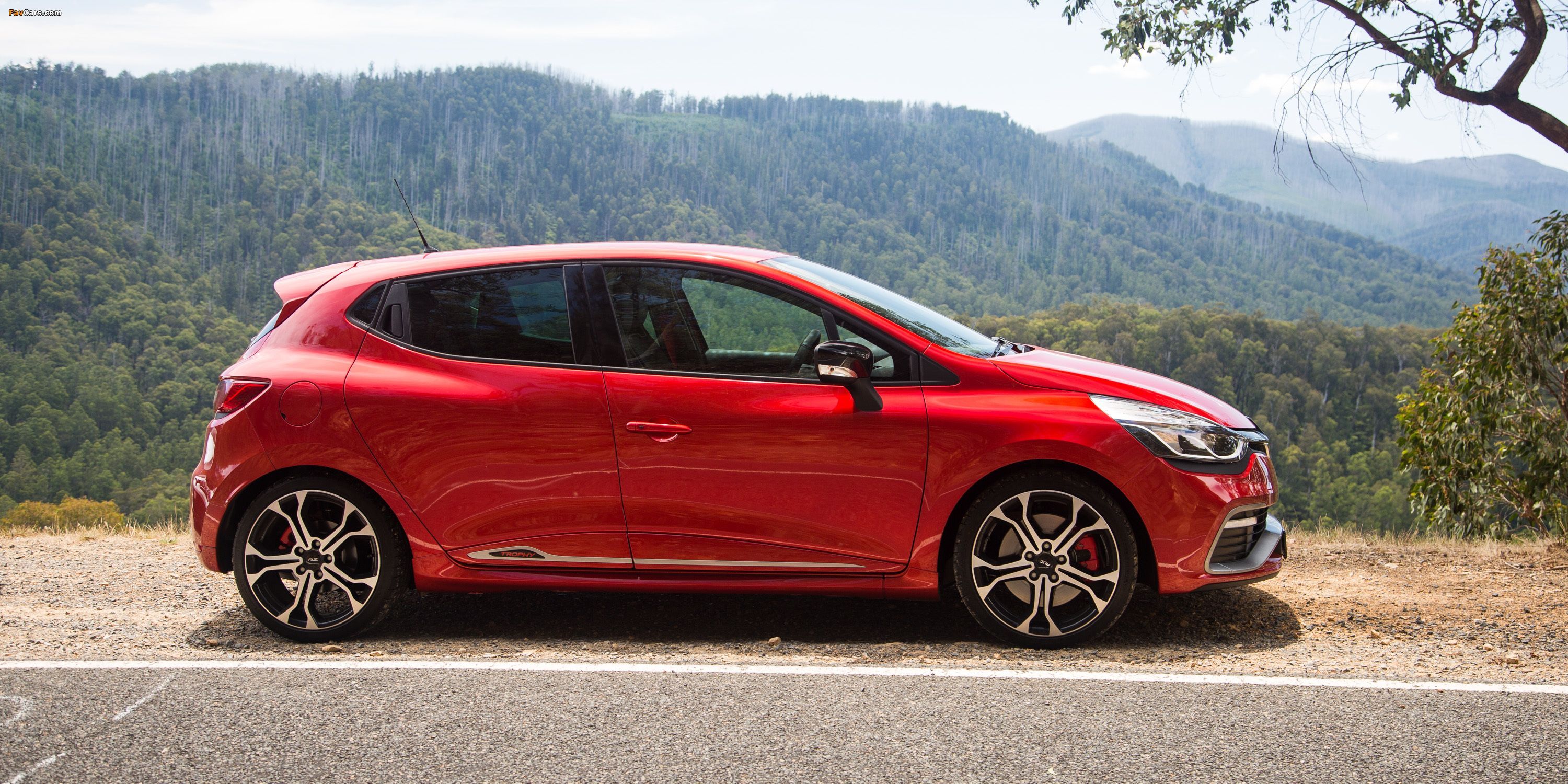 3000x1500 Renault Clio R.S. 220 Trophy AU Spec 2016 Wallpaper (3000x1500)