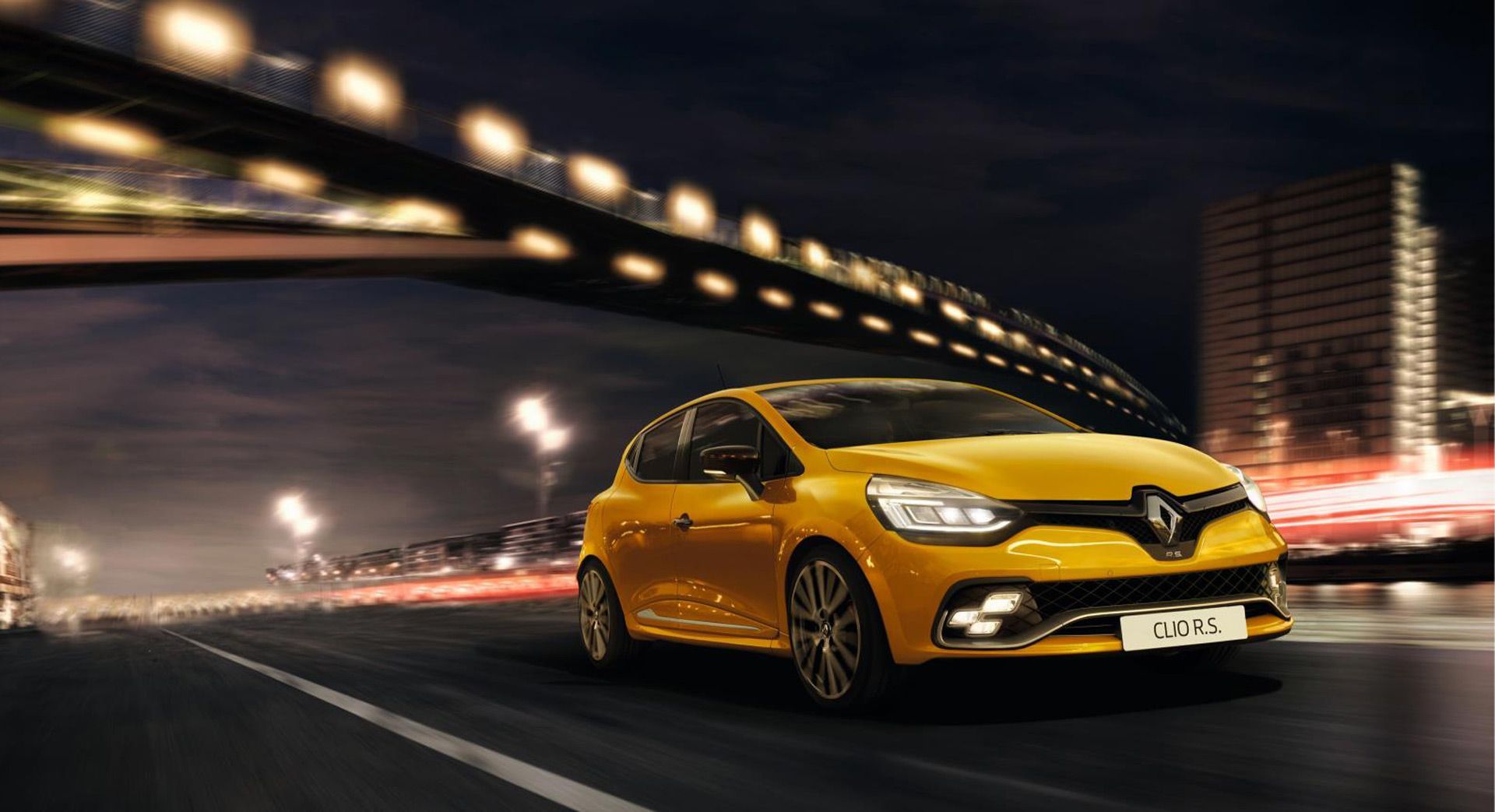 1920x1043 Renault rolls out new Clio RS