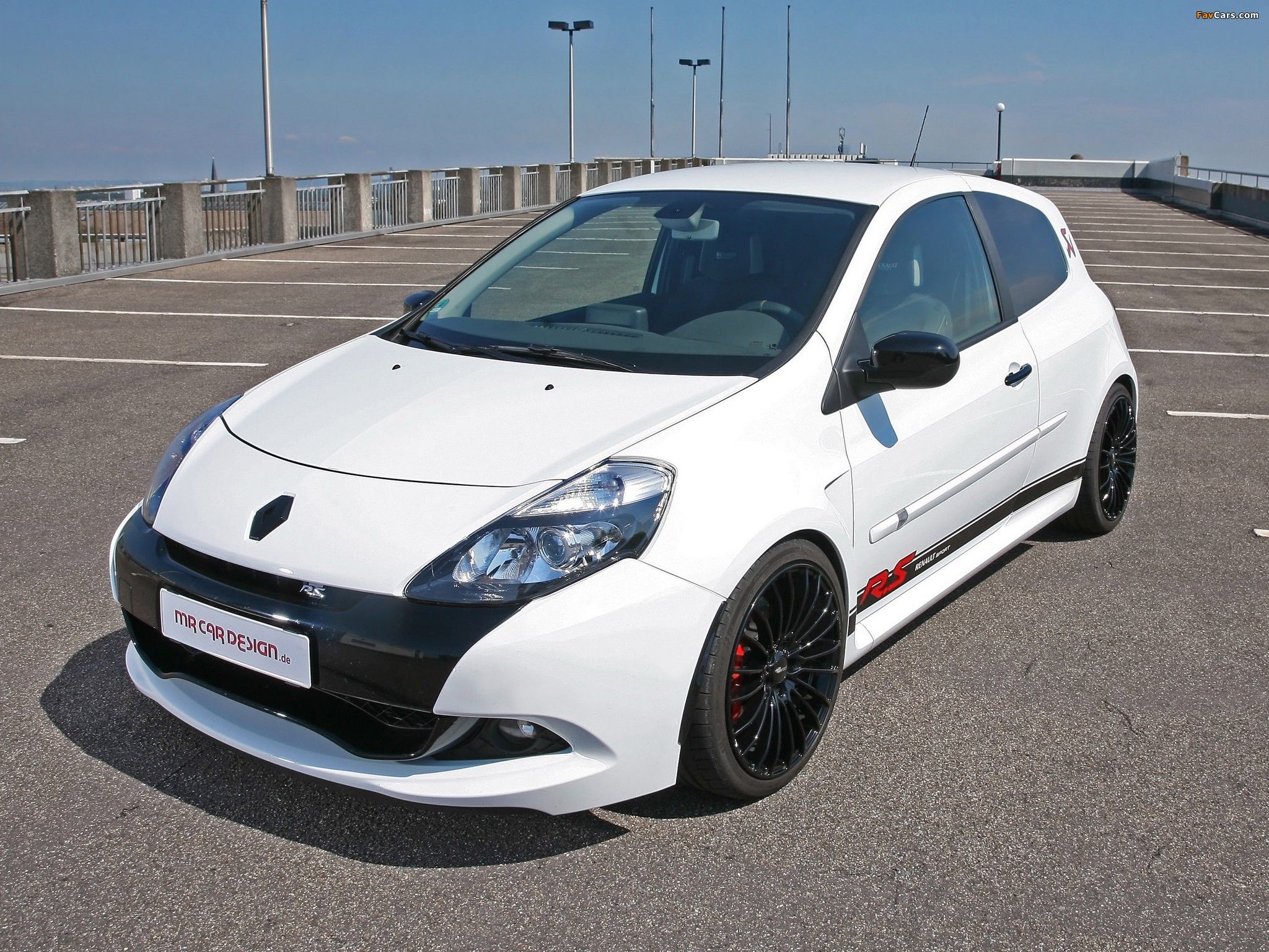 2048x1536 MR Car Design Renault Clio RS 2011 wallpaper (2048x1536)