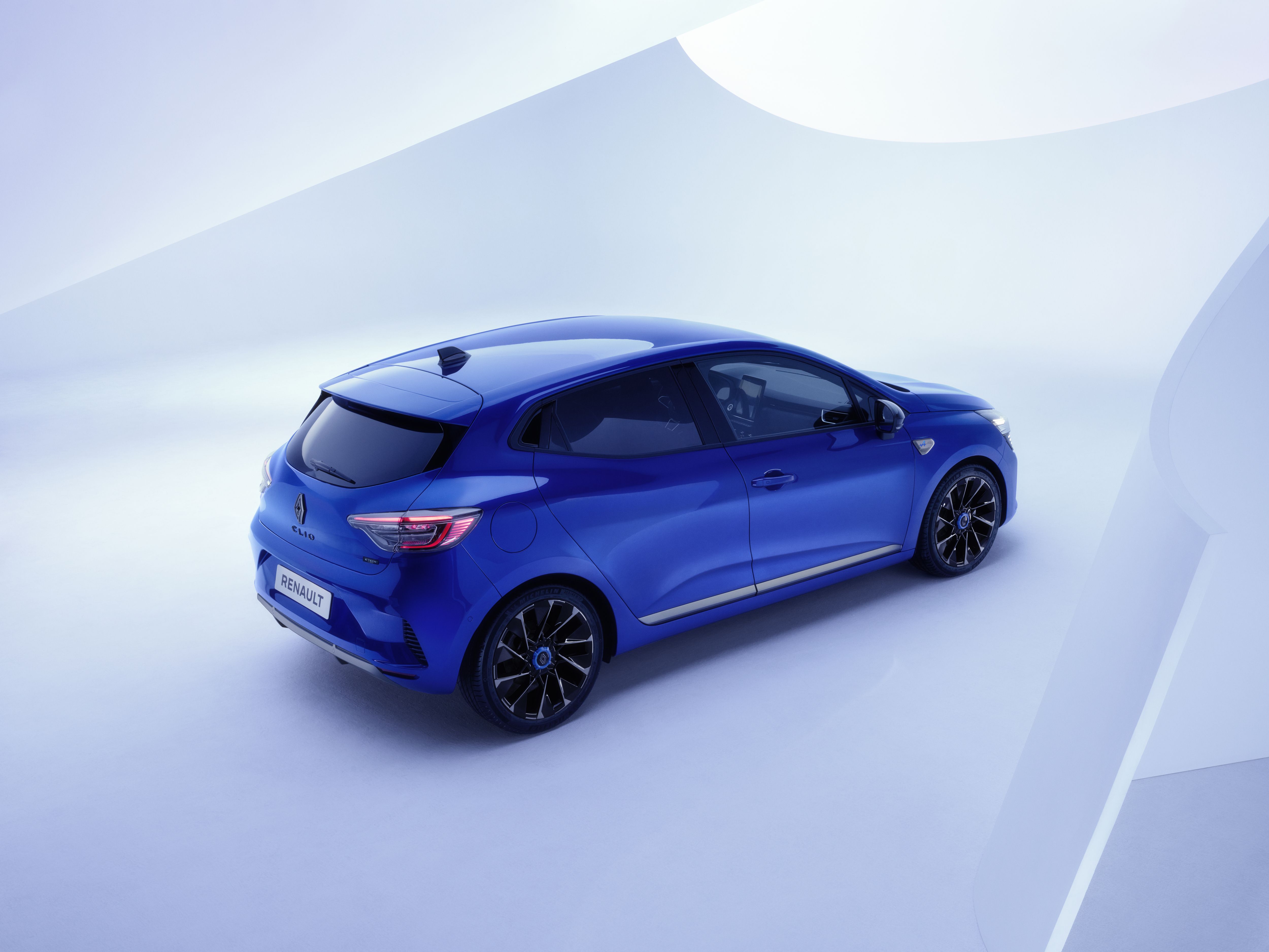 5000x3750 Download Vehicle Renault Clio 4k Ultra HD Wallpaper