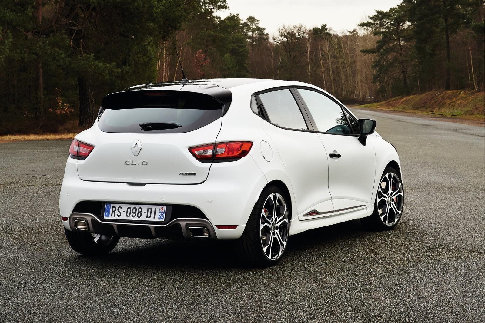 1600x1067 White Renault CLIO HD Desktop Wallpaper 88210