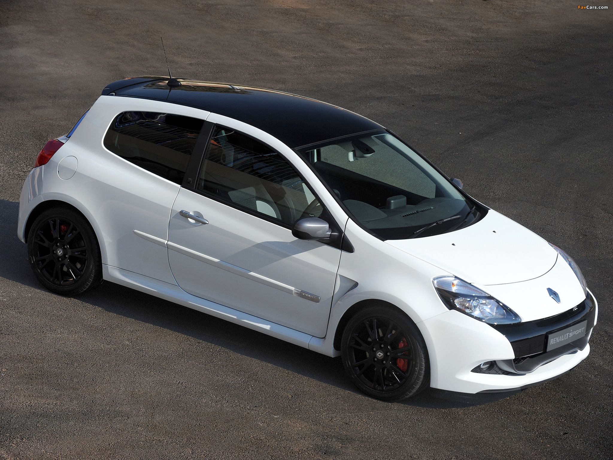 2048x1536 Renault Clio R.S. 20th Limited Edition ZA Spec 2010 Wallpaper (2048x1536)