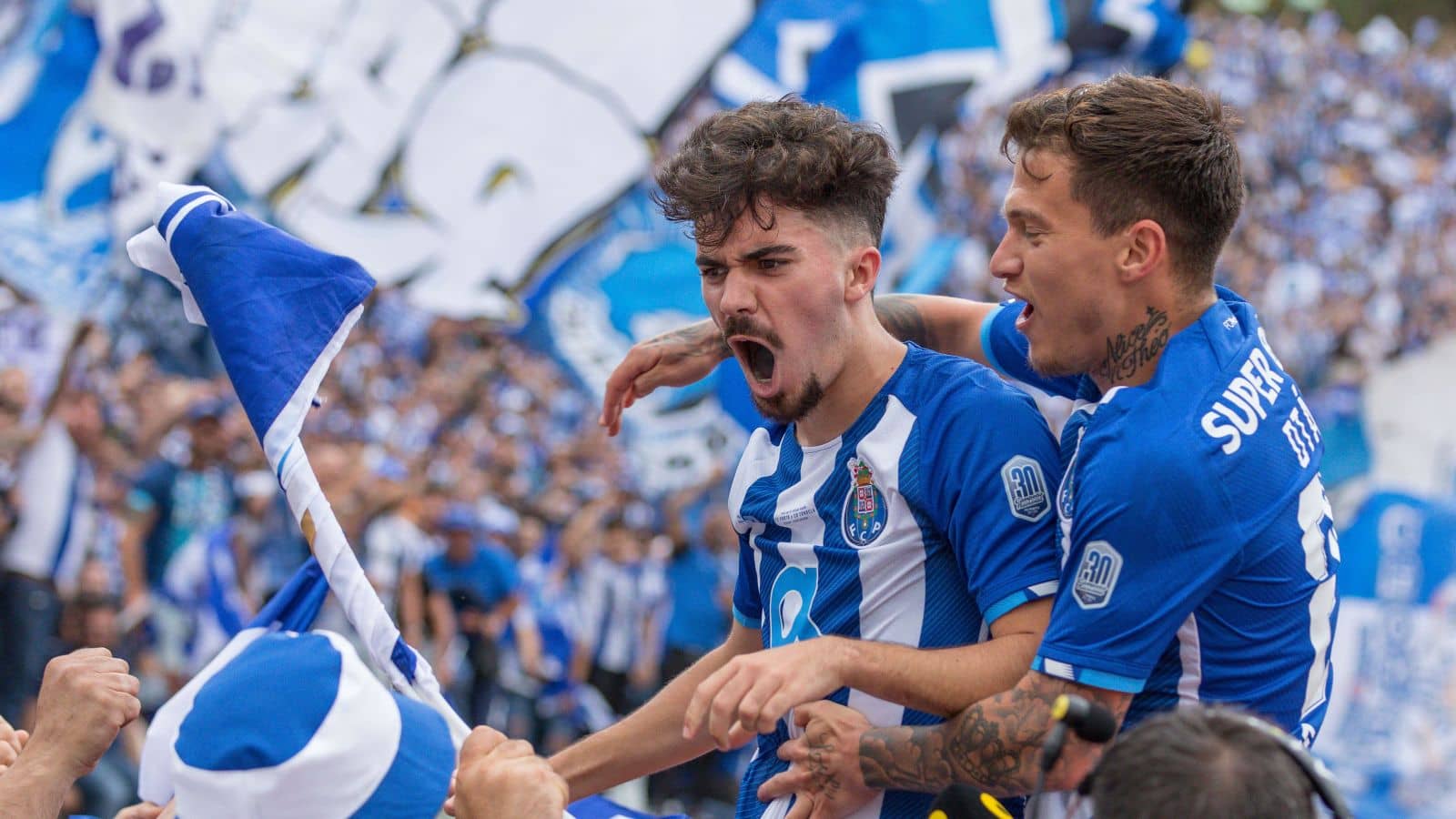 1600x900 Transfer Gossip: Man Utd see opening Vitinha bid fail hope remains as president names price; Kalvin Phillips delivers worst news to Leeds