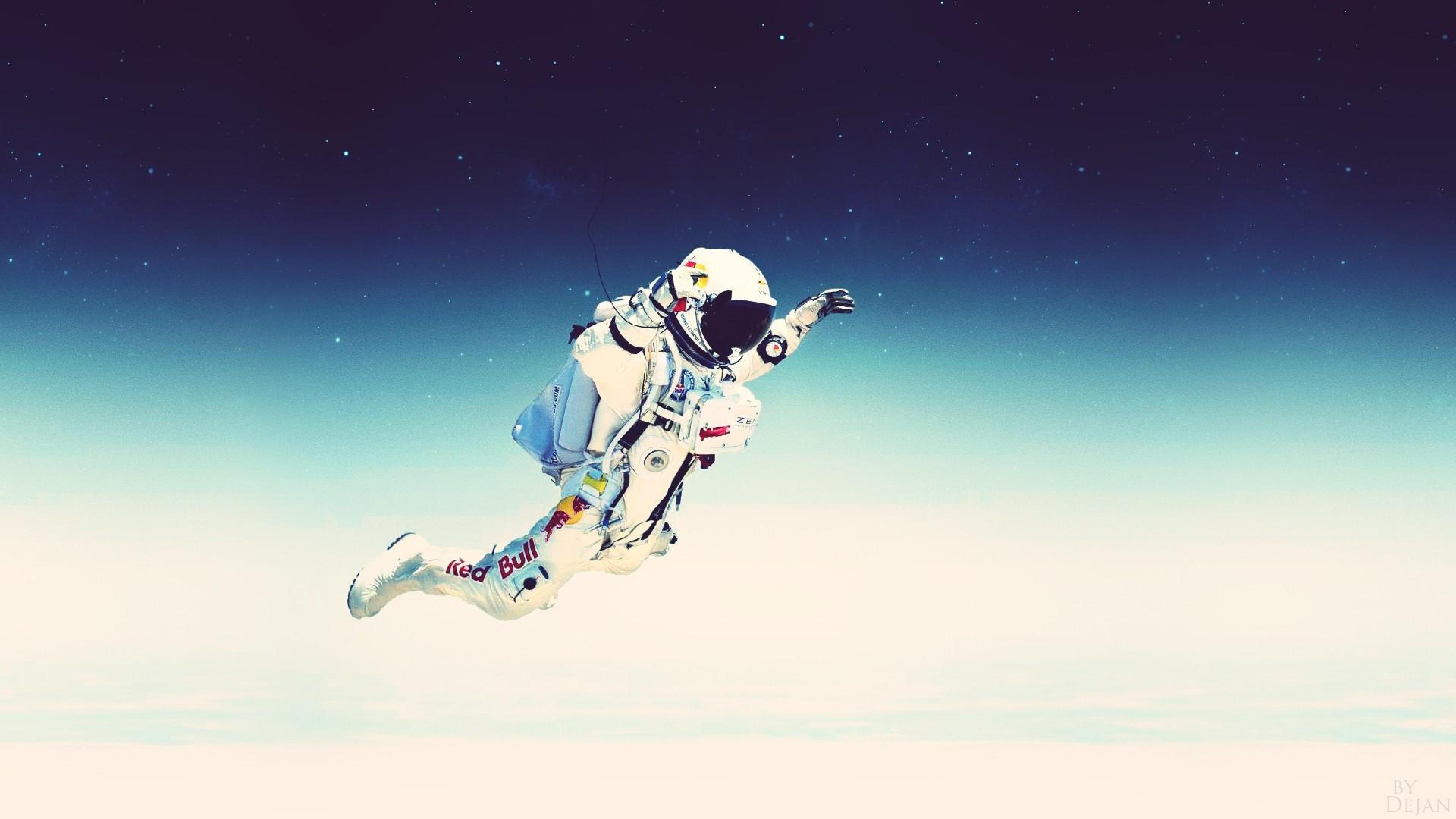 3840x2160 Free download Download Astronaut Wallpaper [3840x2160]
