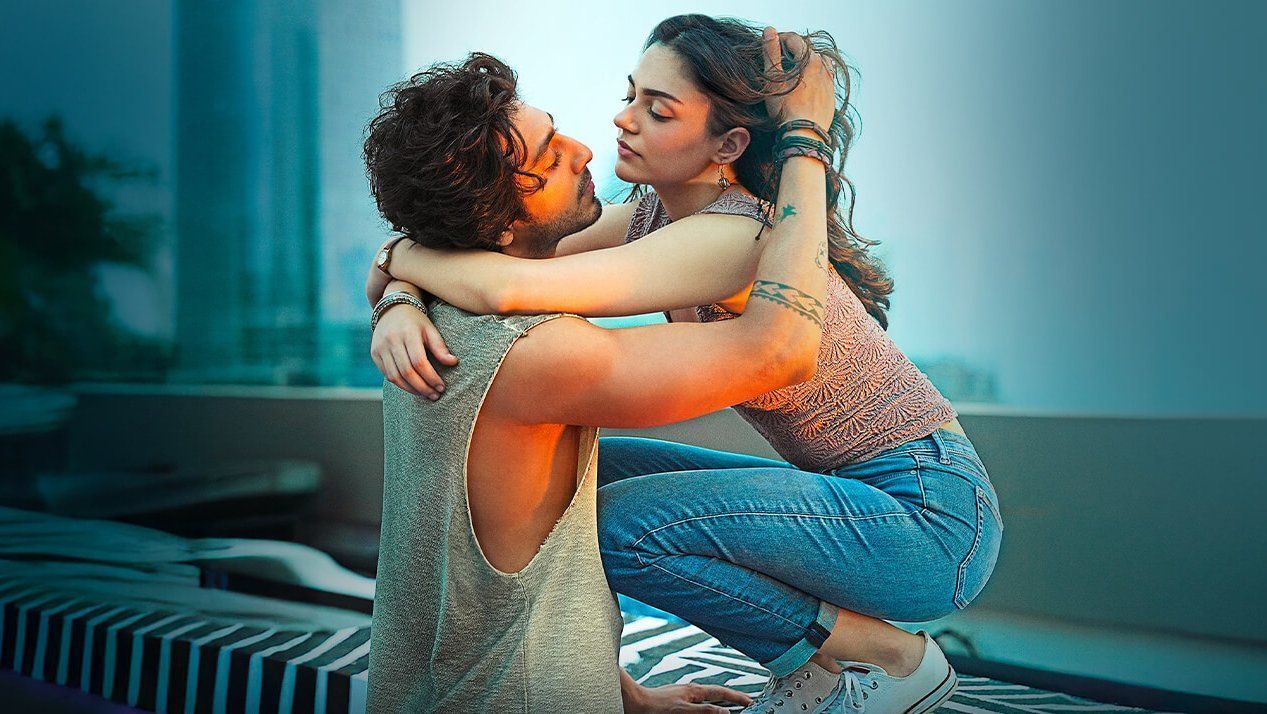 1267x714 Saiyaara Movie Poster & Photo. Saiyaara Movie Location Pics. Saiyaara Bollywood Movie Location Stills