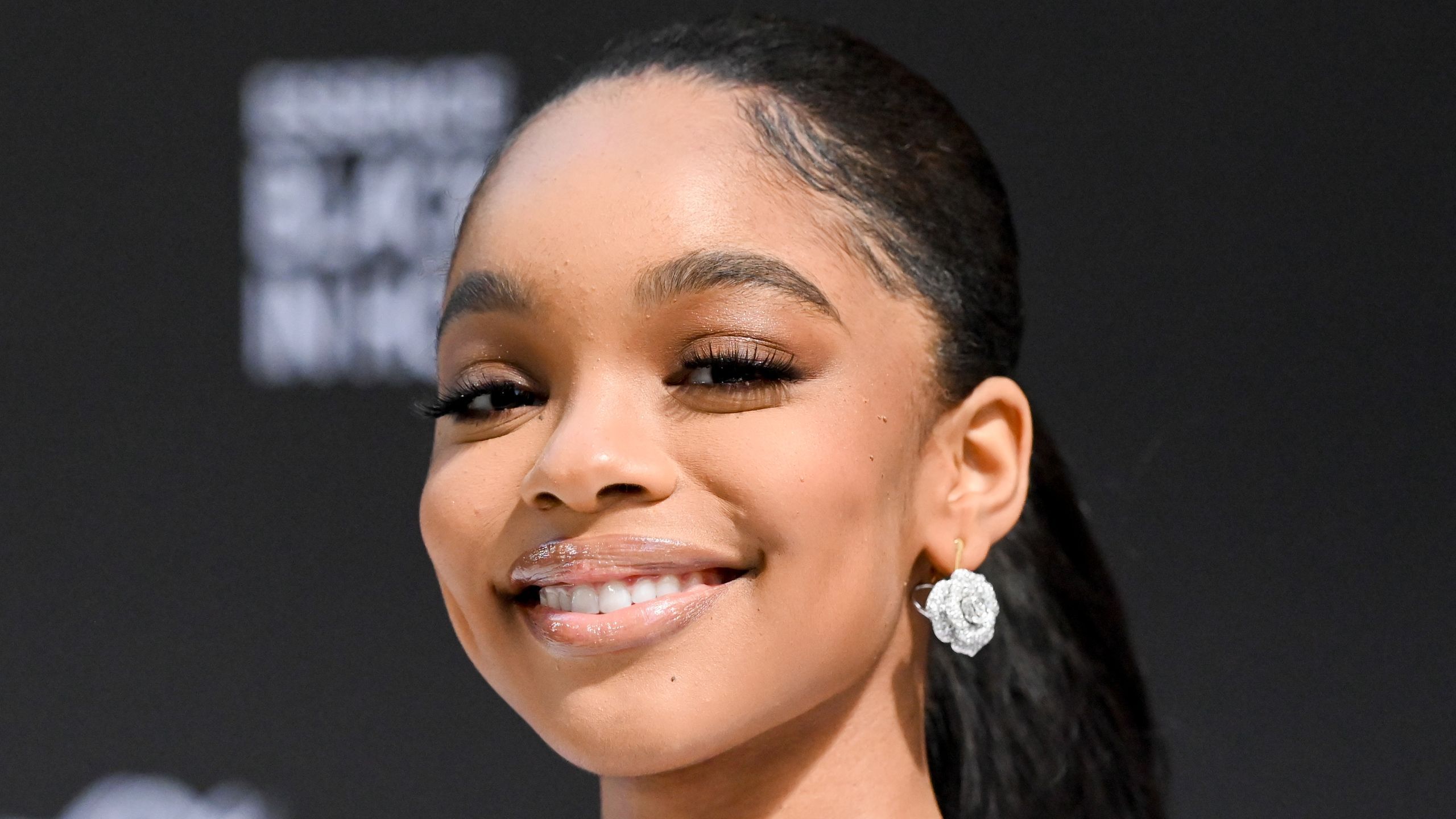 2560x1440 Marsai Martin Looks Like An IRL Bratz Doll With Her Silver Streaked Hair