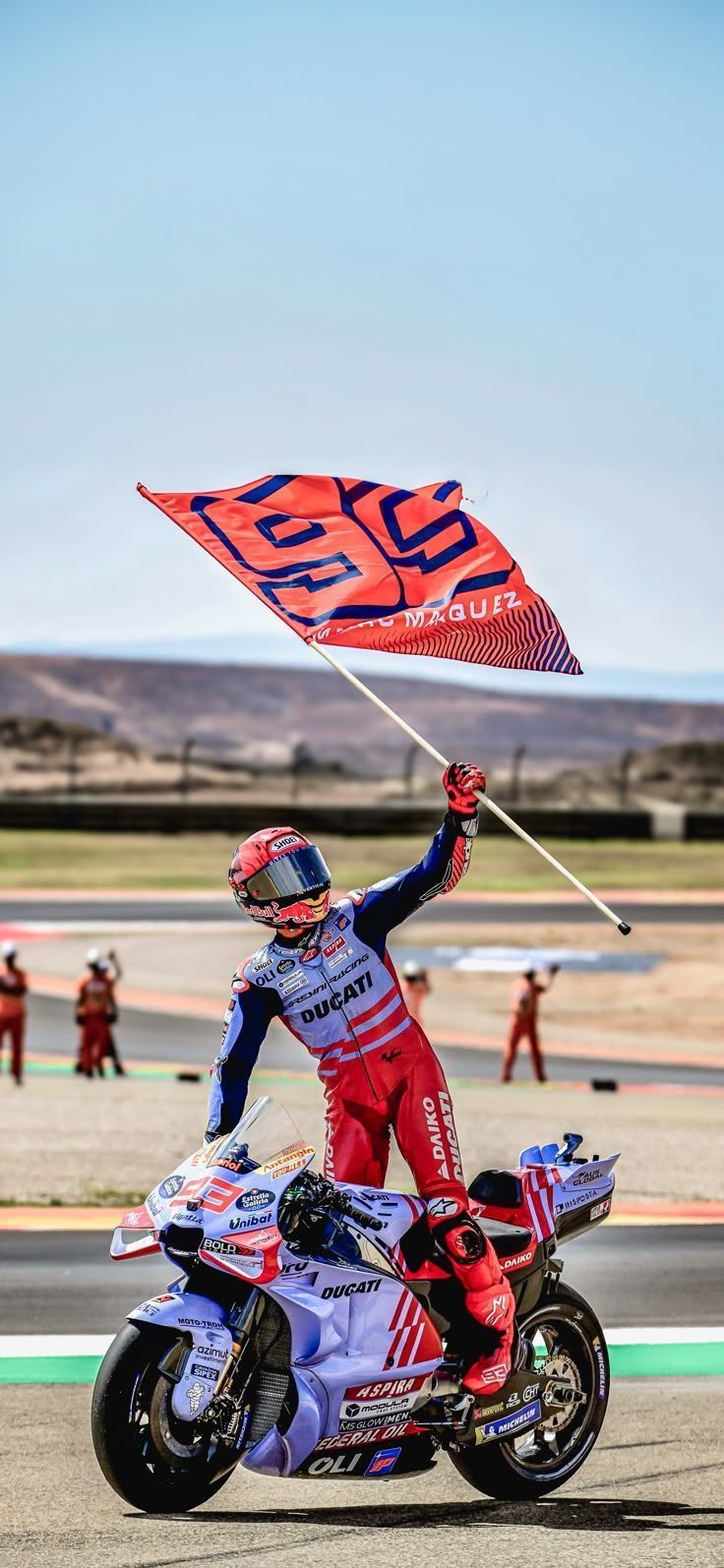 736x1594 Marc Marquez
