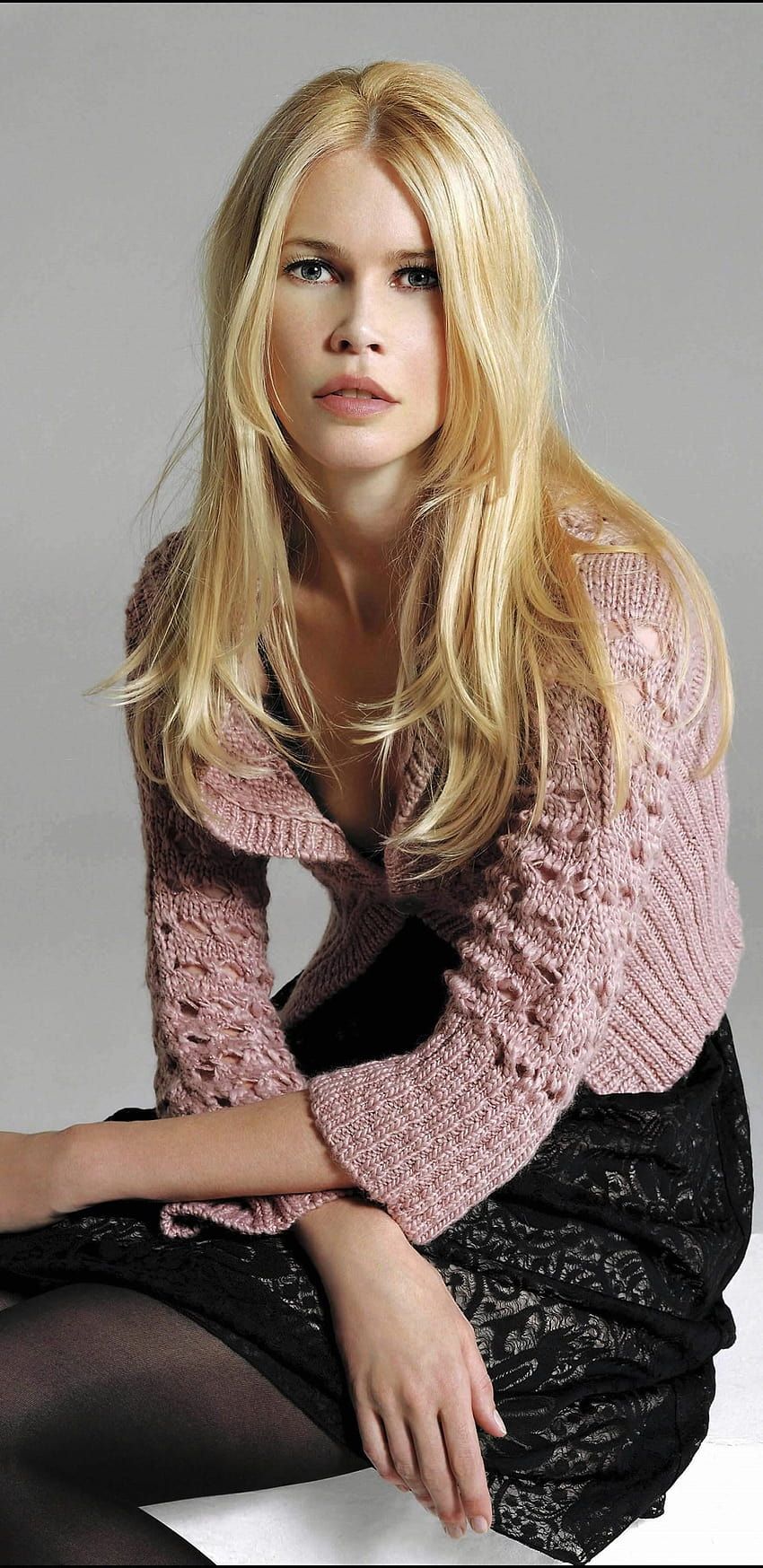 850x1747 Quality Claudia Schiffer, Celebrity Background HD phone wallpaper