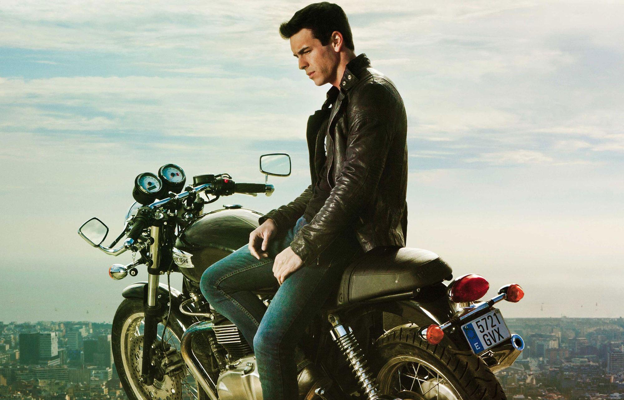 2000x1283 Mario Casas HD