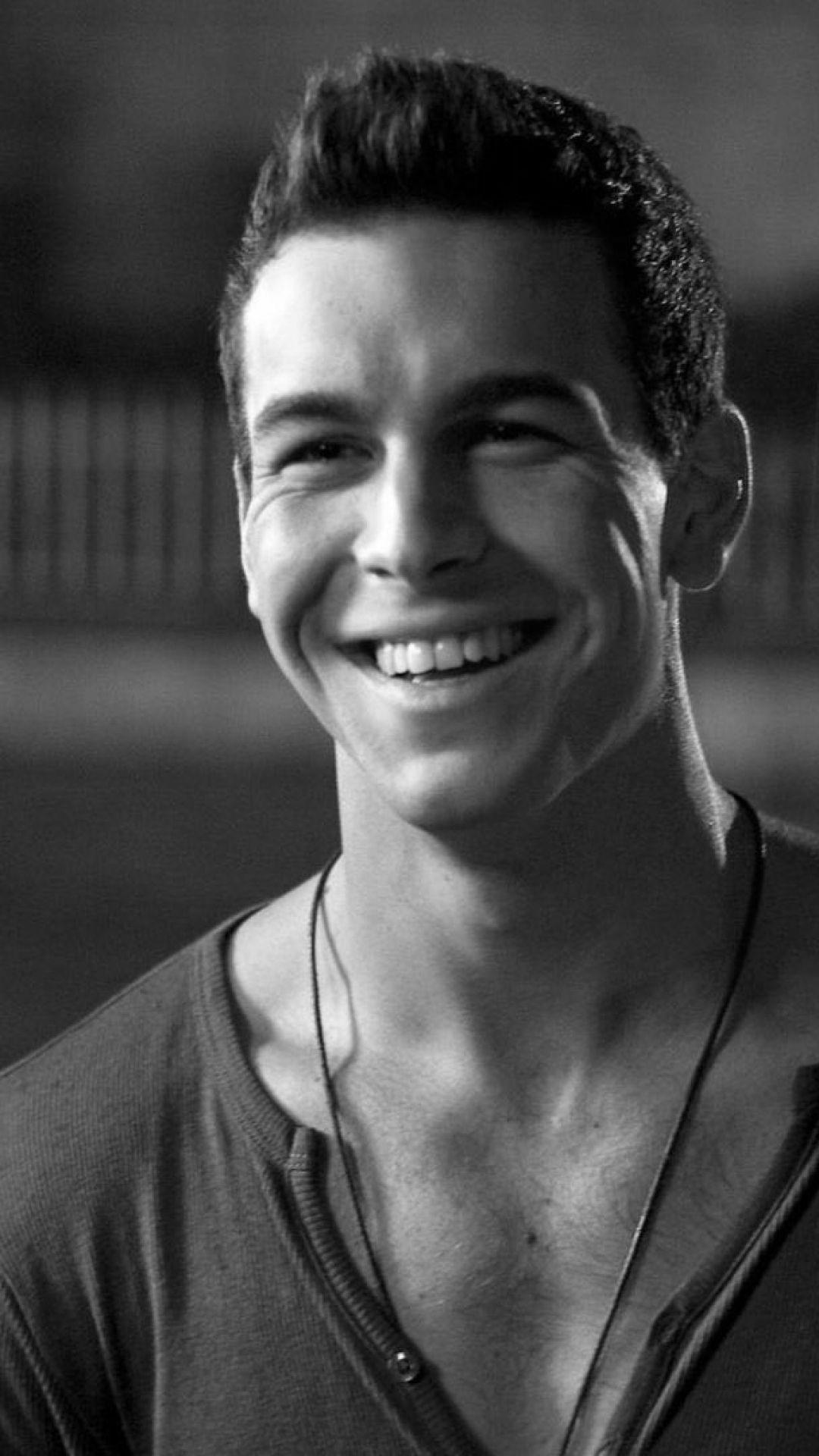 1080x1920 Actor Wallpaper mario casas smile actor celebrity 70437 1080x1920