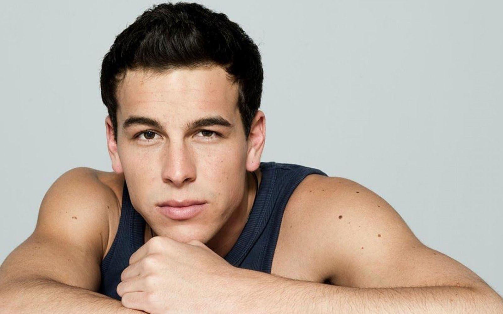 1600x1000 Mario Casas Wallpaper. XALO24 HD Wallpaper