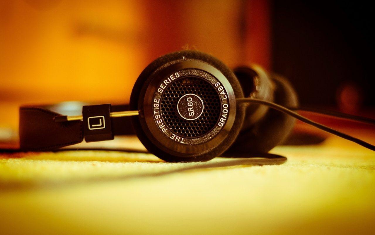 1280x804 Earphone wallpaper. Earphone