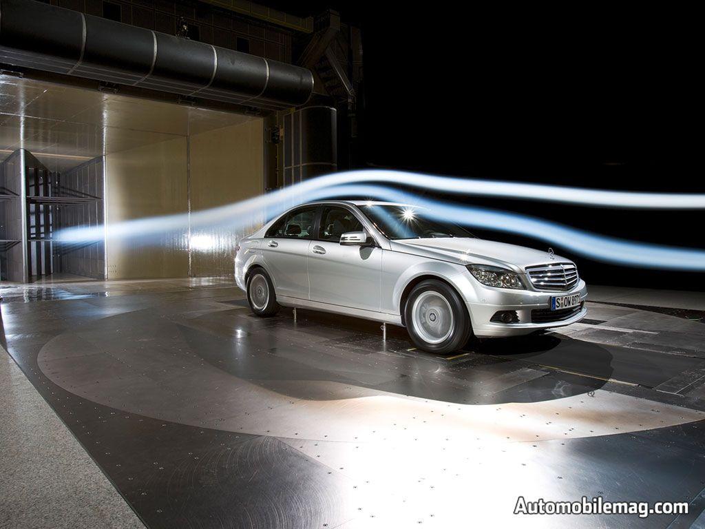 1024x768 Mercedes Benz C300 Wallpaper