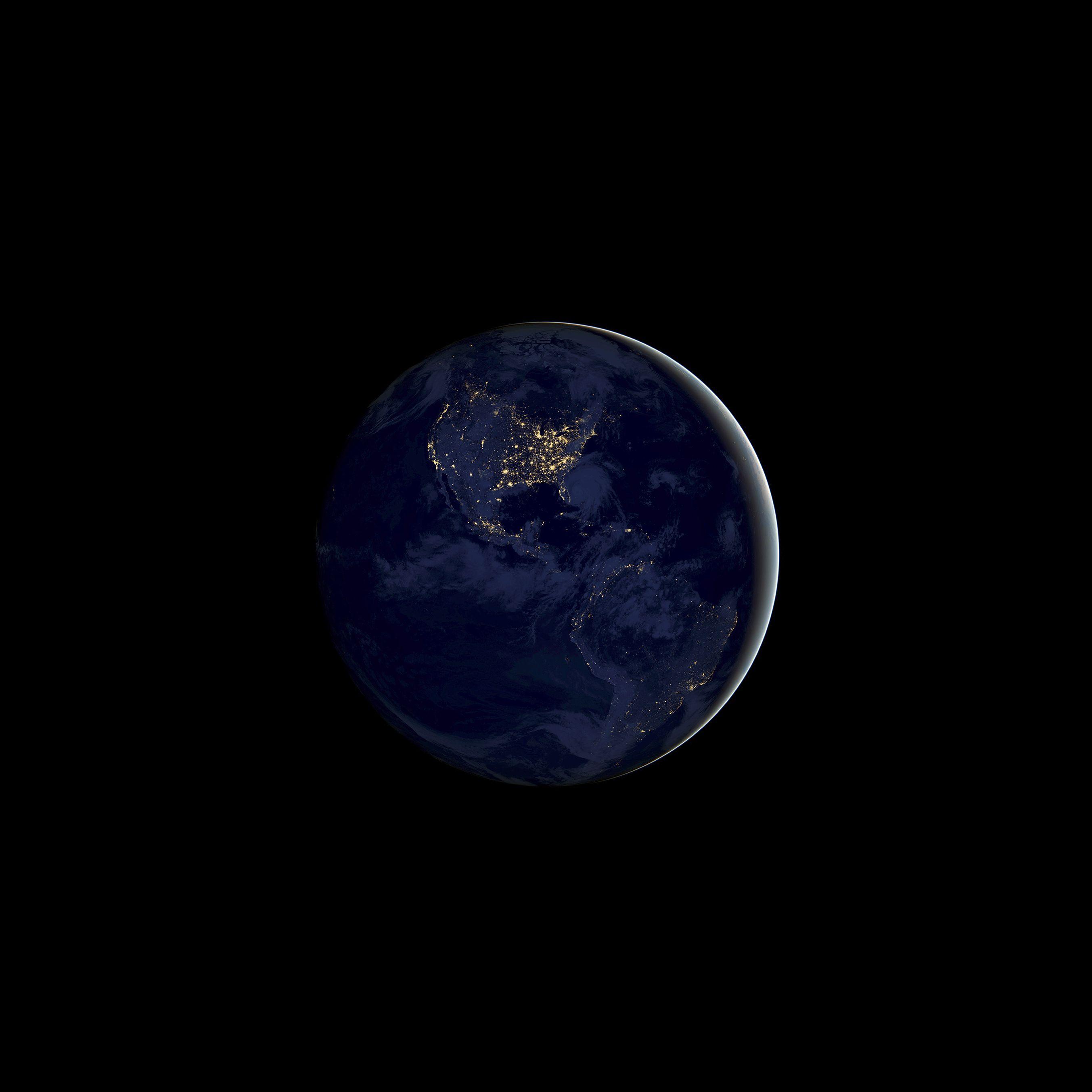 2706x2706 Download the new iOS 11 wallpaper