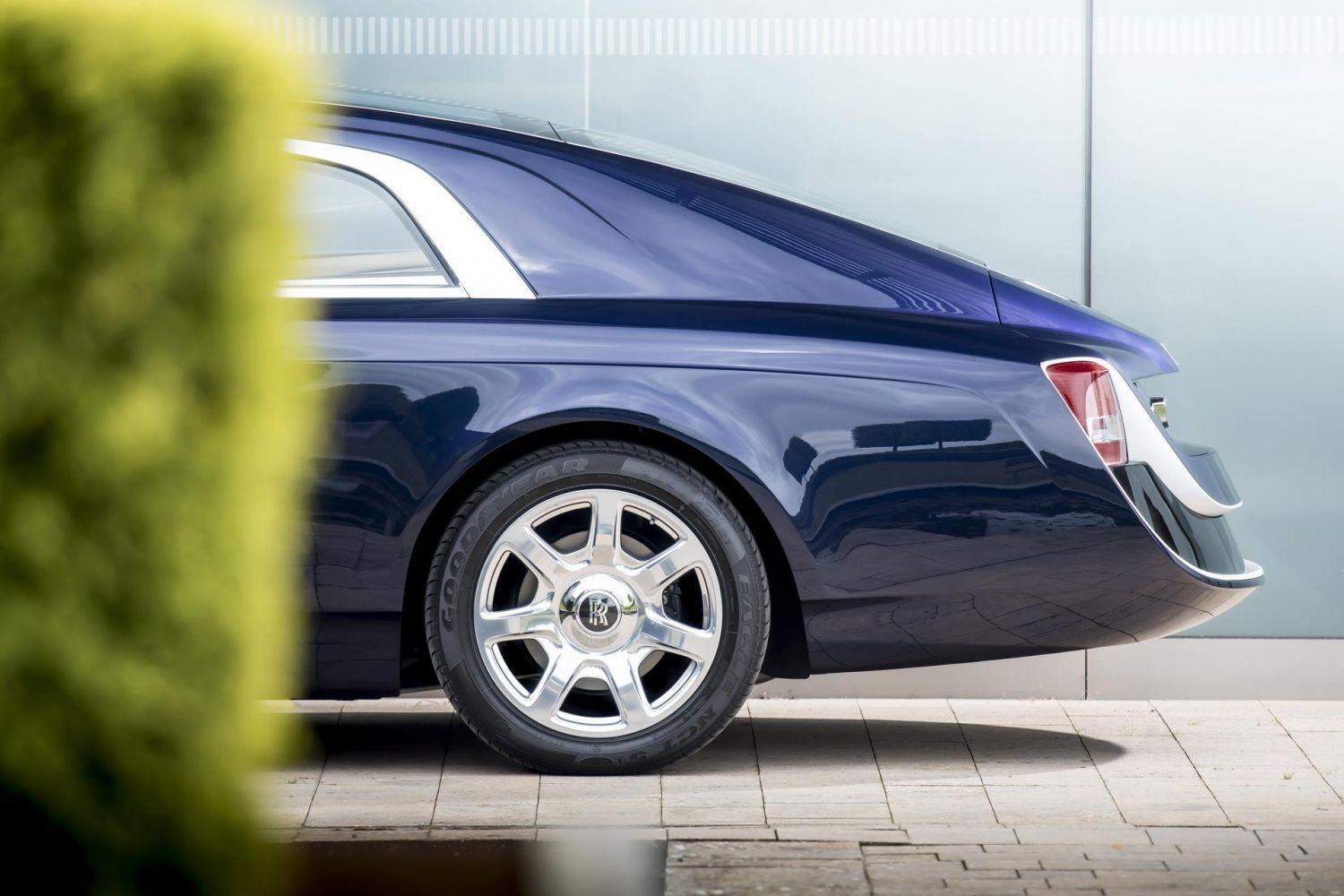 1500x1000 Rolls Royce Sweptail Wallpaper [HD]