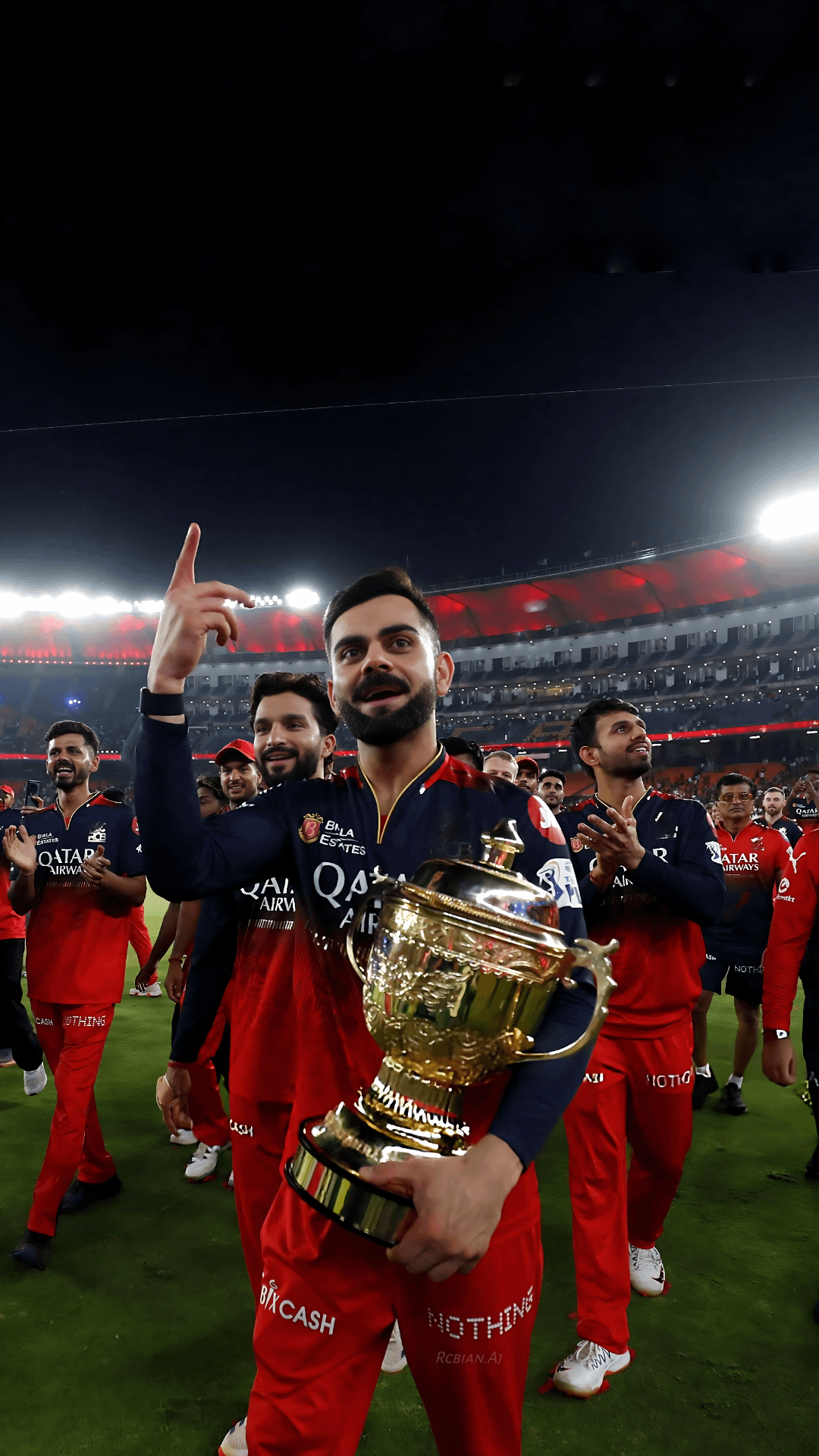 1080x1920 Can someone give me HD or higher quality photo of virat with ipl trophy for phone wallpaper