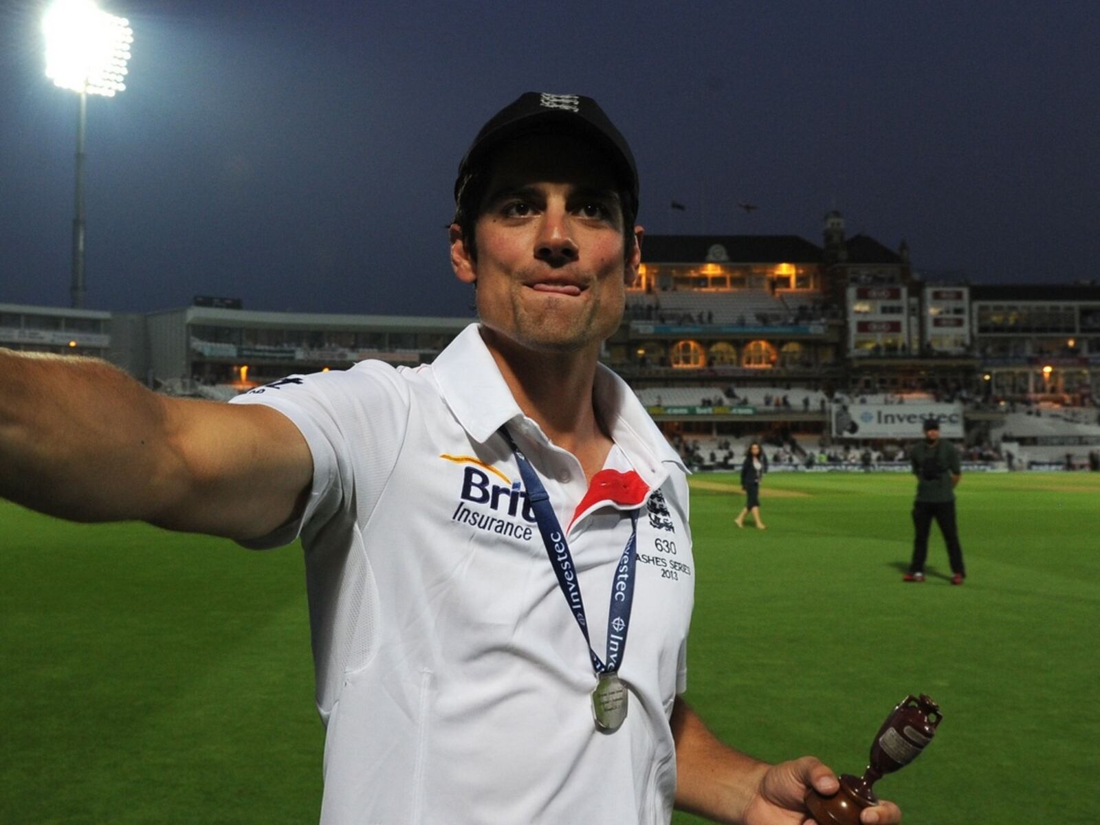 1600x1200 Alastair Cook steps down as England Test captain