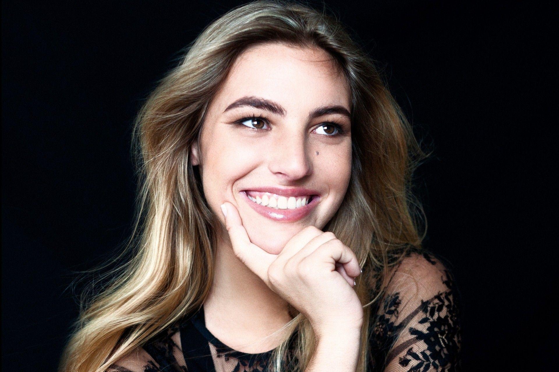 Lele Pons Wallpapers - Top Free Lele Pons Backgrounds - WallpaperAccess
