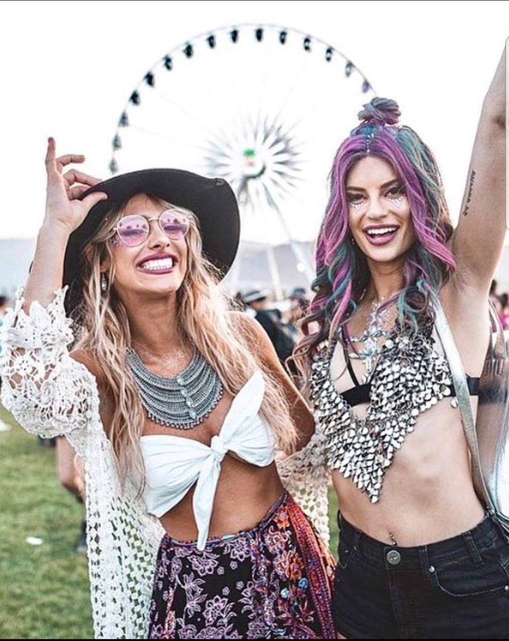 1017x1280 Lele pons and Hanna wallpaper