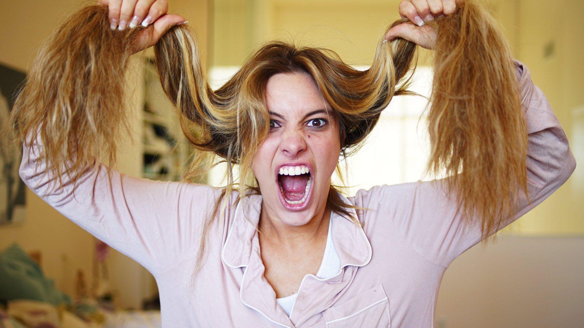 2048x1152 Lele Pons YouTube video with