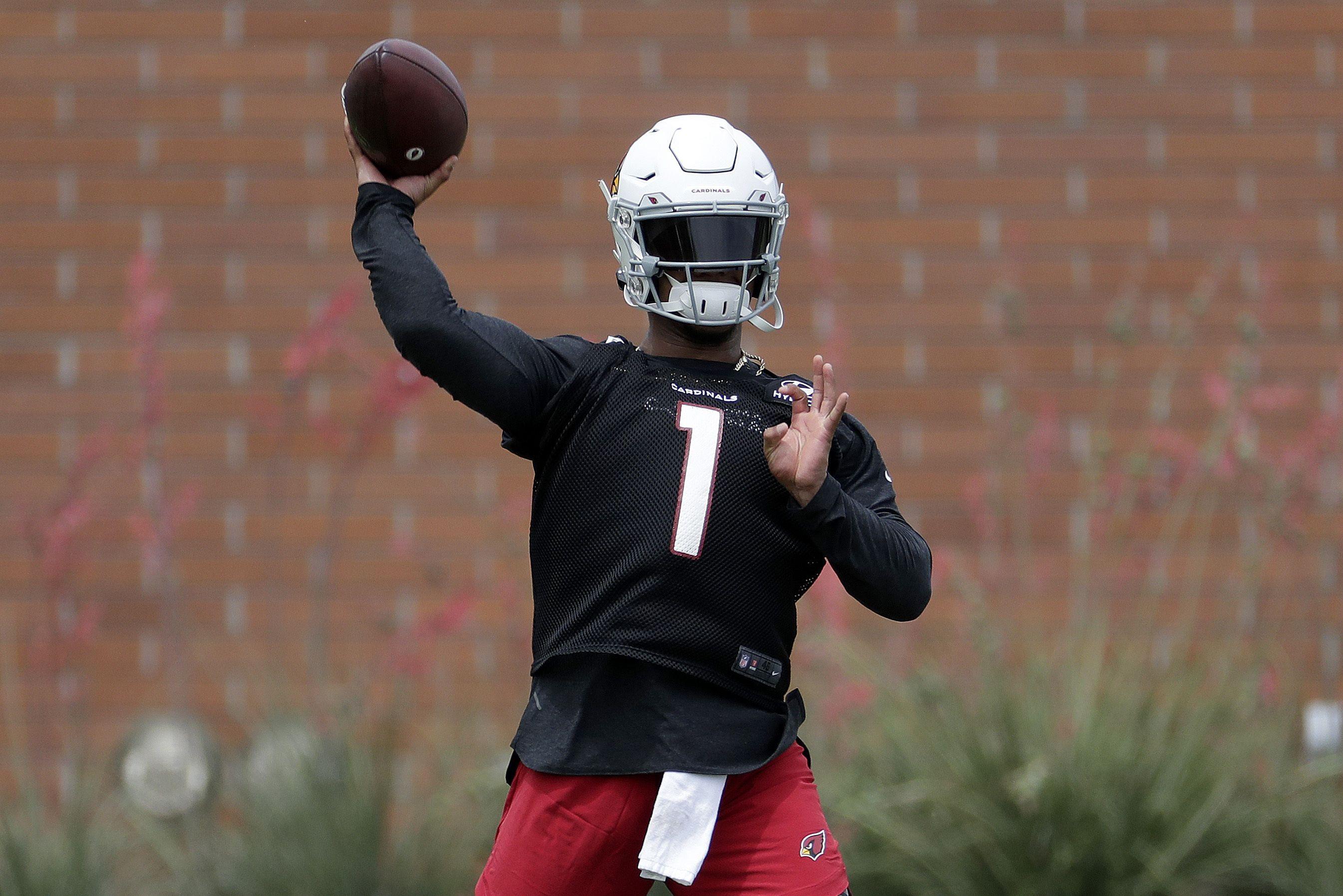 2690x1795 Kyler Murray's 'Feet Hurt' After Wearing Wrong Cleats to 1st