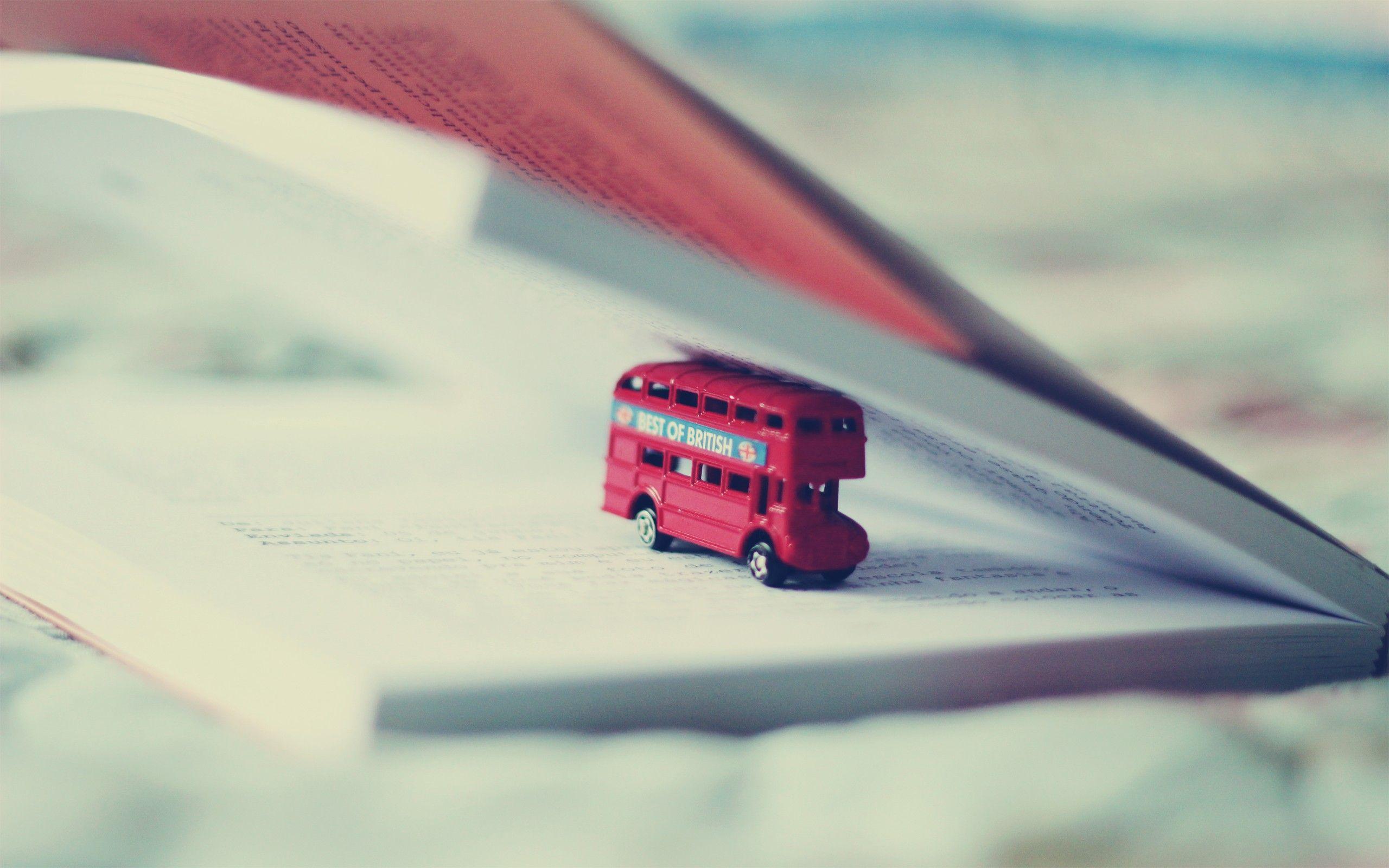 2560x1600 minimalistic, London, Books, Bus, Objects, Double decker, Bus