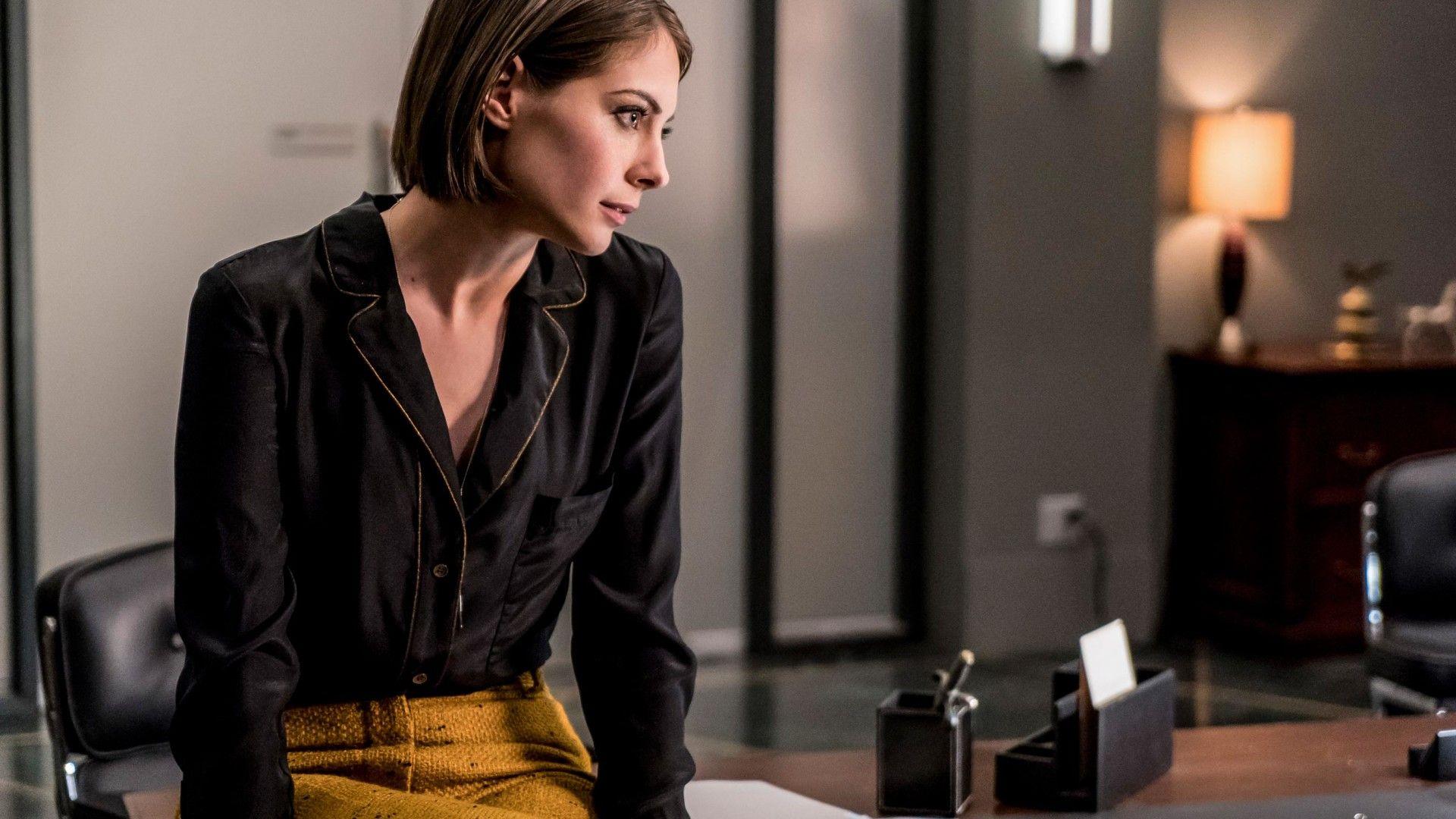 1920x1080 Willa Holland As Thea Queen In Arrow 2018 Laptop Full HD