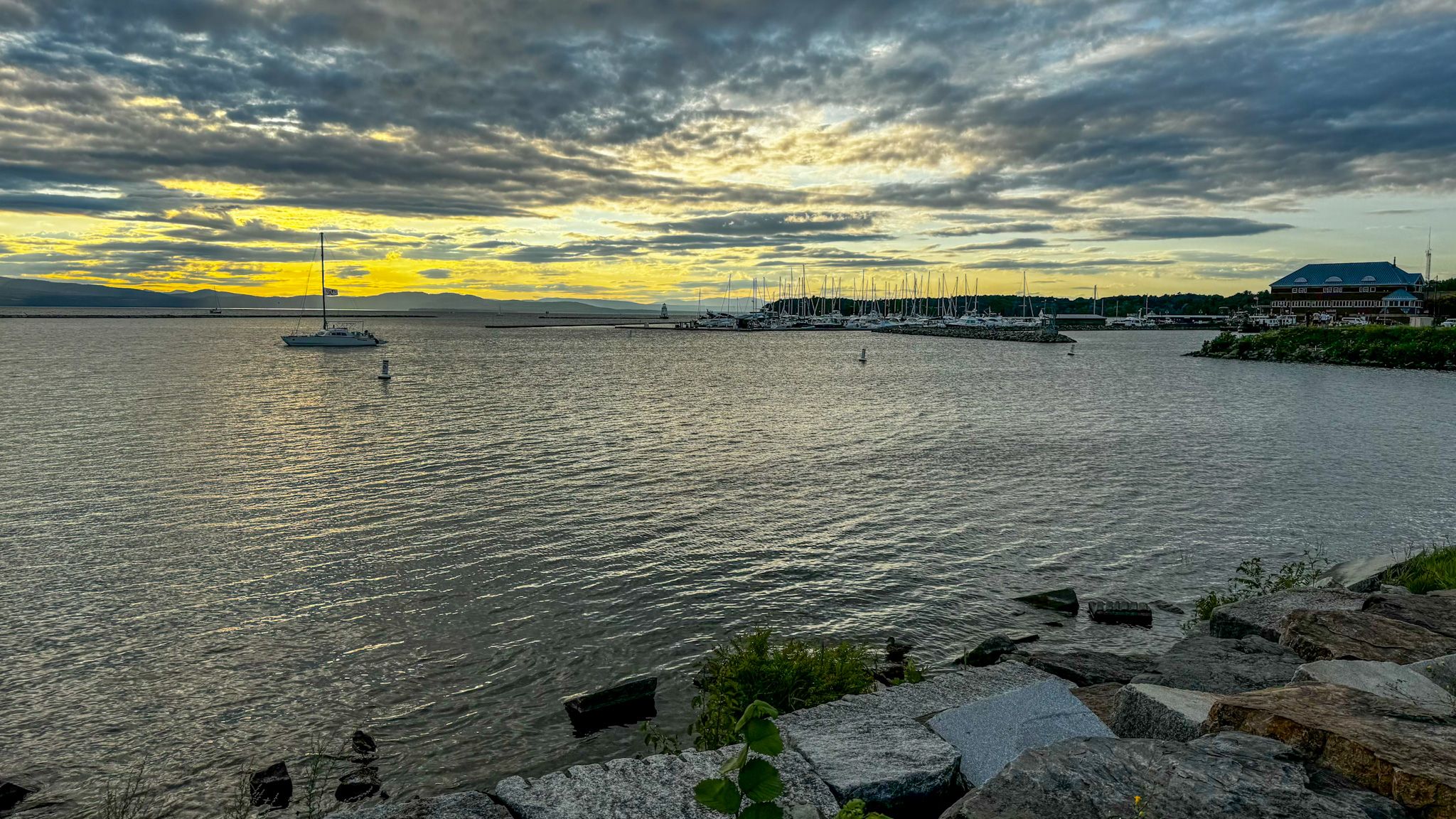2048x1152 Things To Do In Burlington, Vermont For First Time Visitors