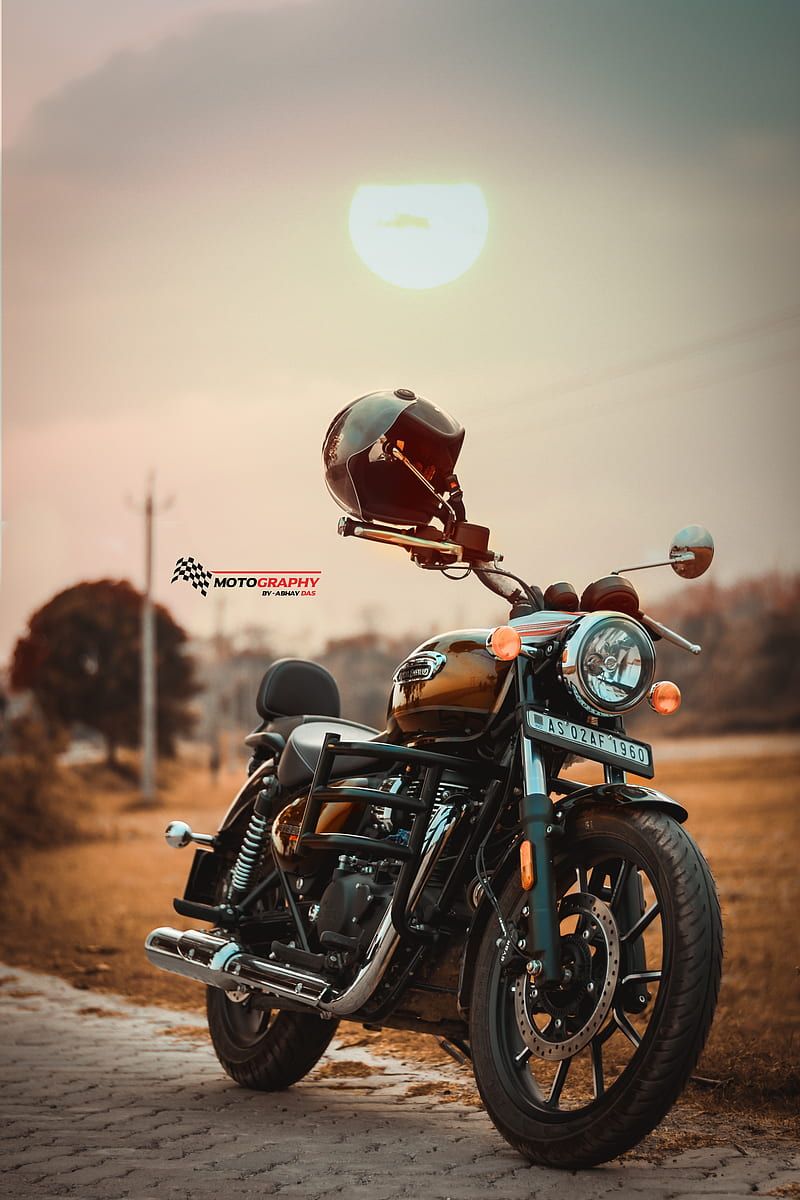 800x1200 Meteor motorcycle, royal enfield, royal enfield, bullet, cruiser, bike, HD phone wallpaper