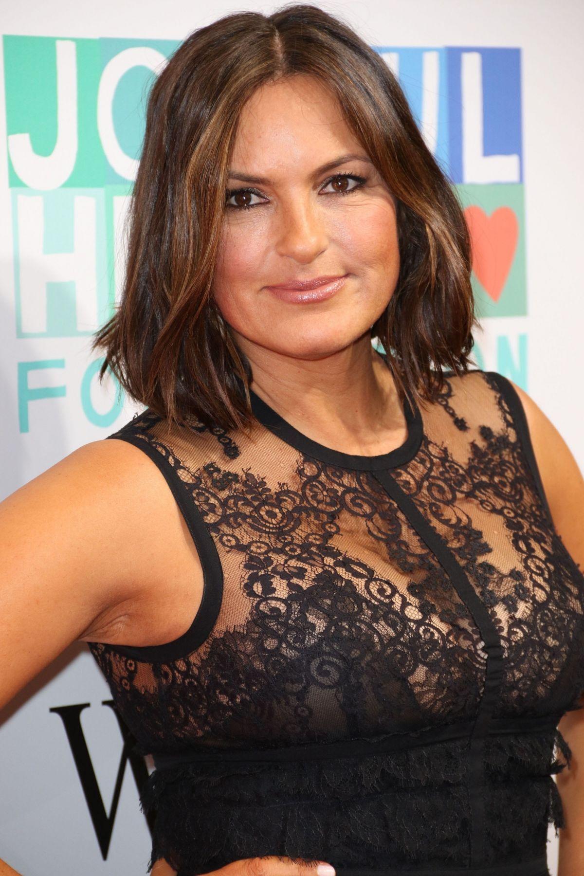Mariska Hargitay Wallpapers - Top Free Mariska Hargitay Backgrounds - WallpaperAccess