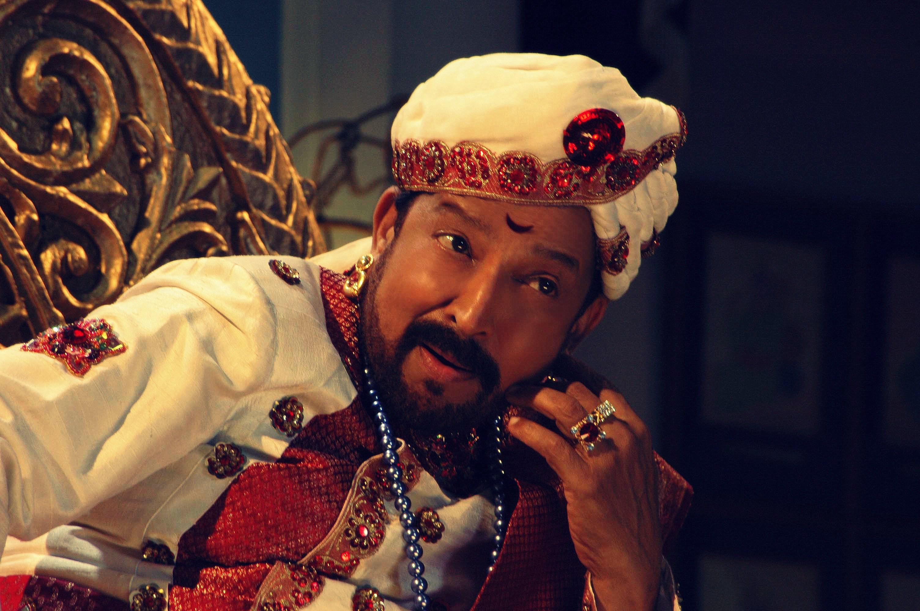 3008x2000 Star Suvarna on X: Enjoy #superb film #Aptharakshaka starring the legend Dr.#Vishnuvardhan today only on #Suvarna at 2 pm!! / X
