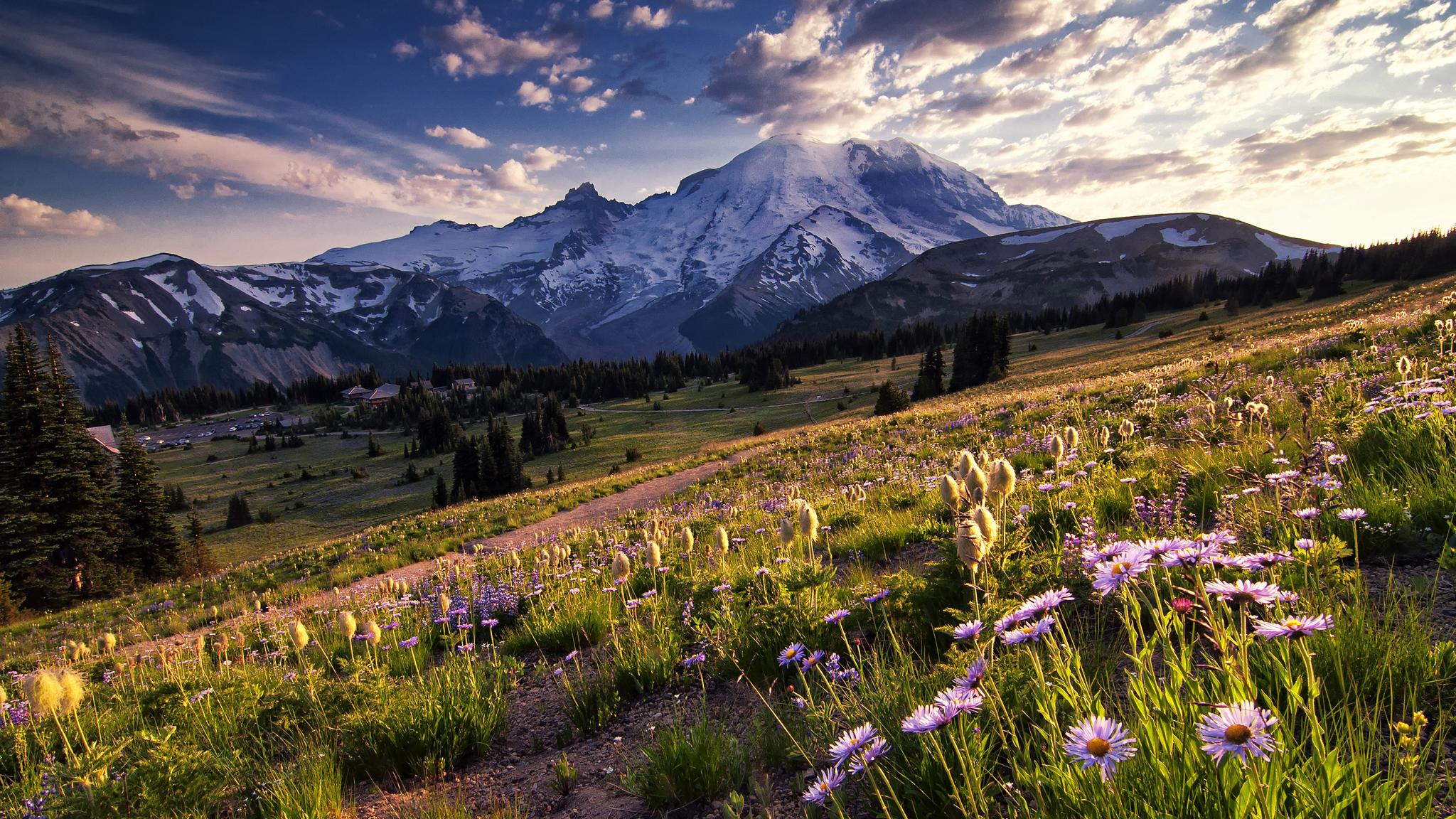 2048x1152 Amazon FireStick Screensaver(?) near mountains