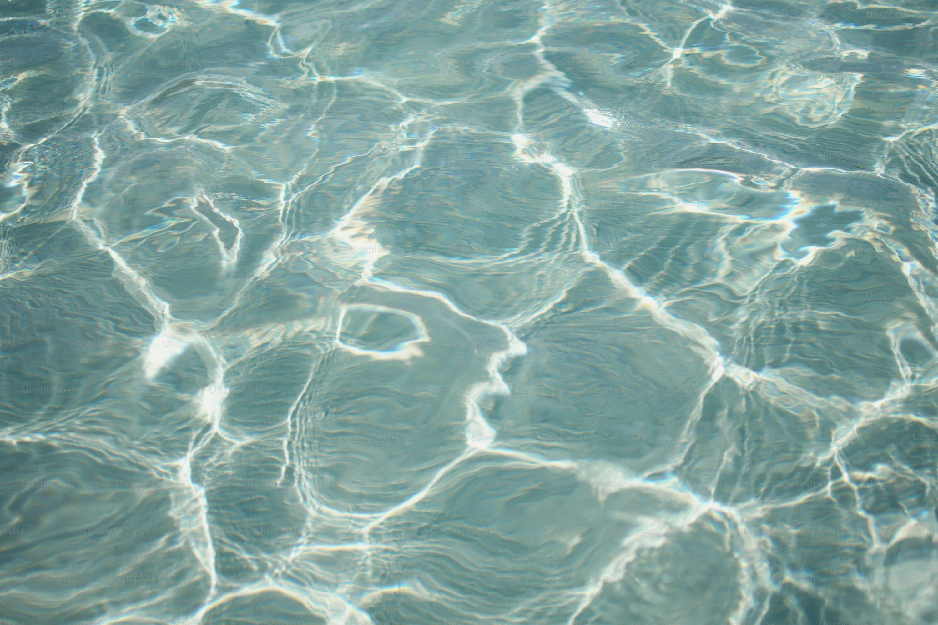 3000x2000 A body of water with ripples photo
