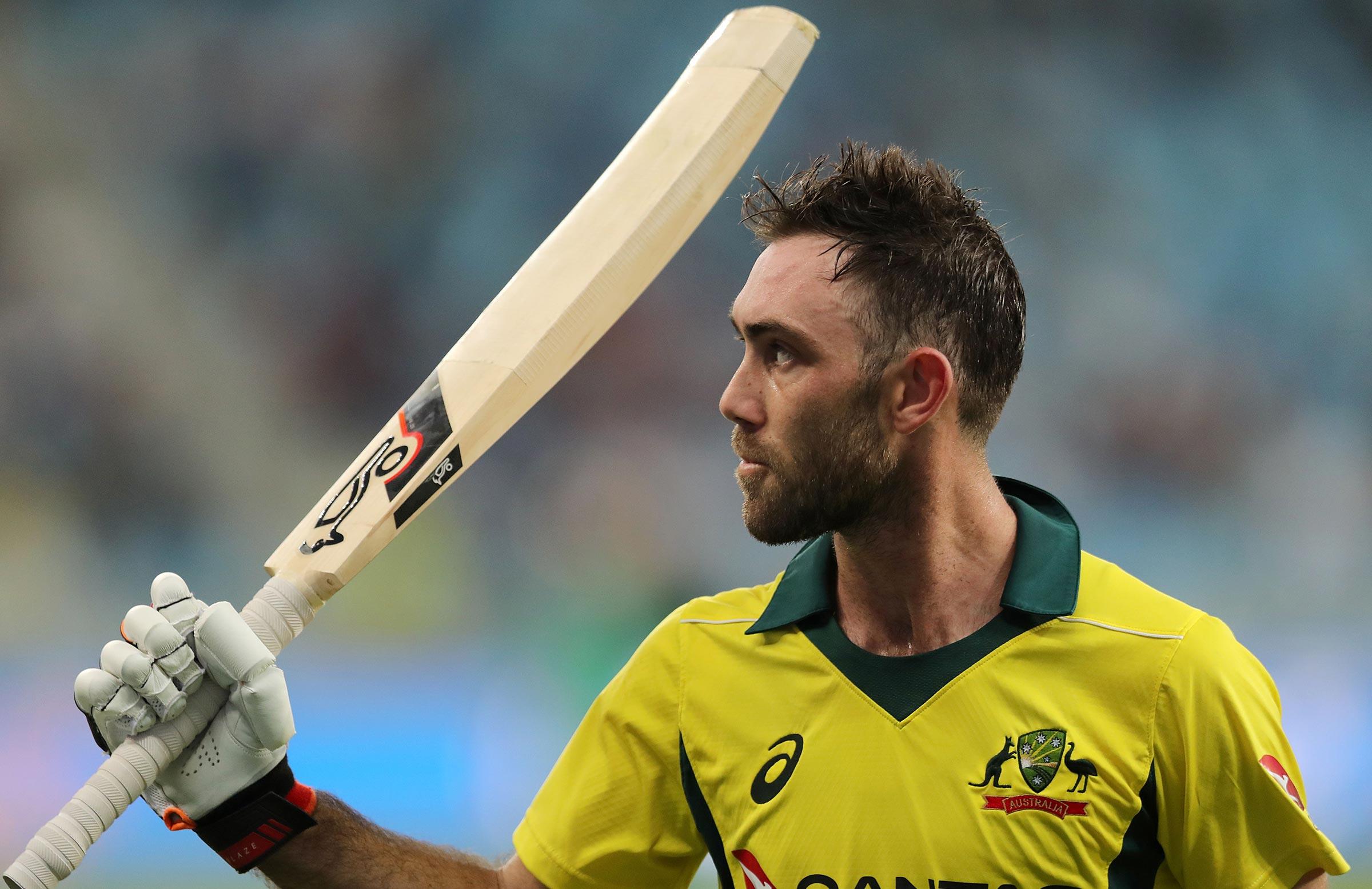 2400x1556 Justin Langer And Glenn Maxwell Wallpaper