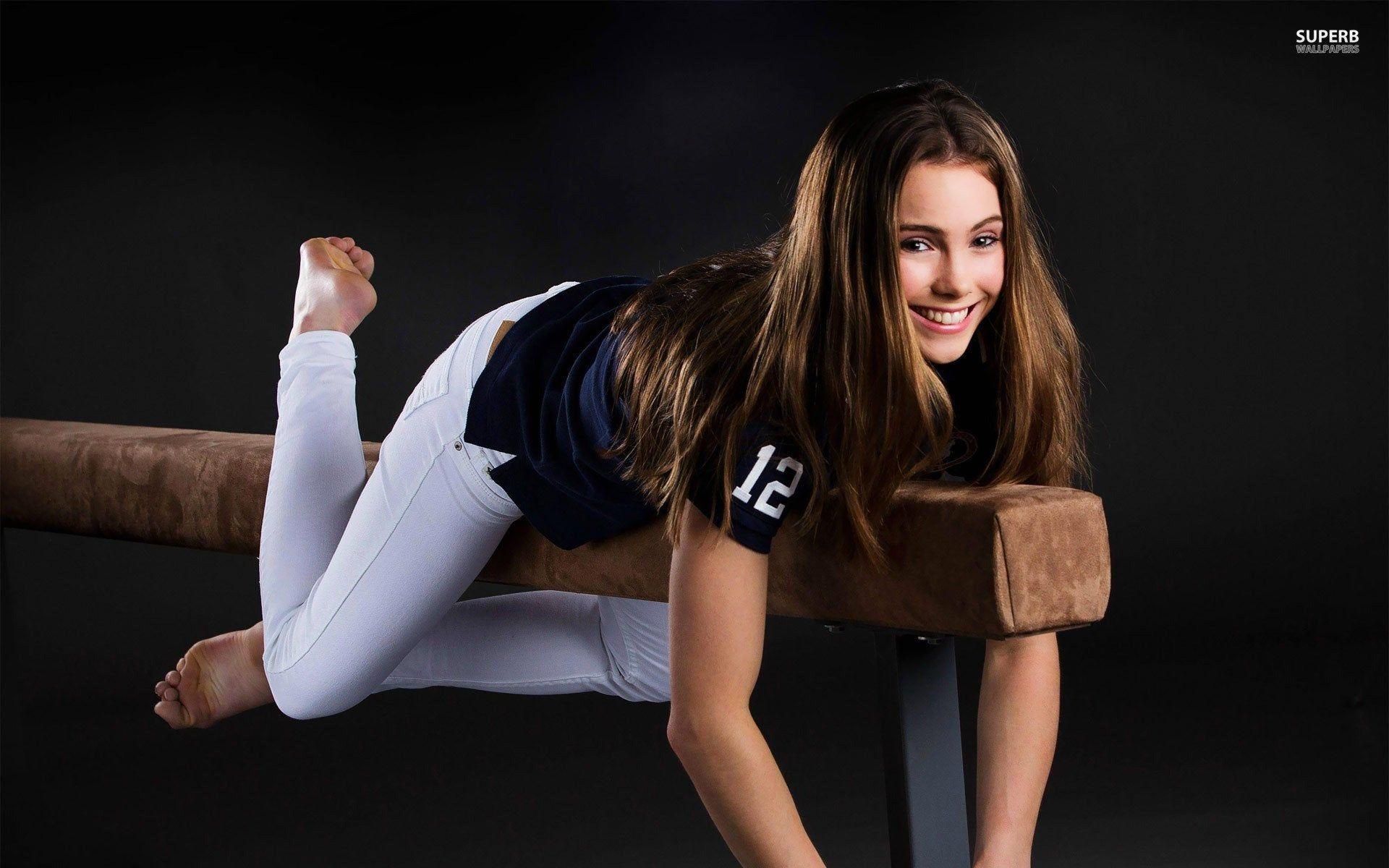 1920x1200 Balance Beam