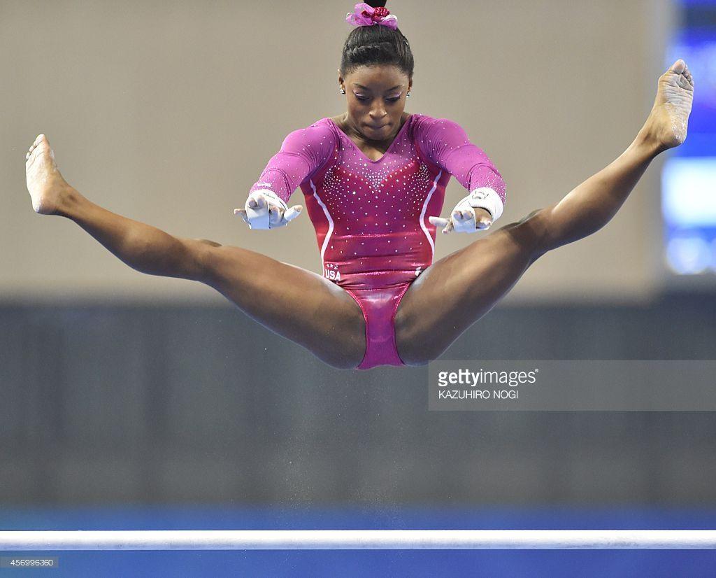 1024x826 Simone Biles Wallpaper