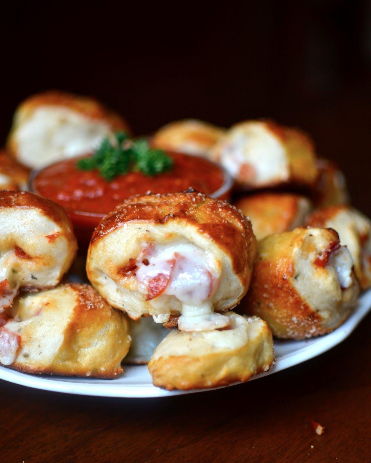 1280x1600 Yammie's Noshery: Pretzel Pizza Rolls {With Auntie Anne Style