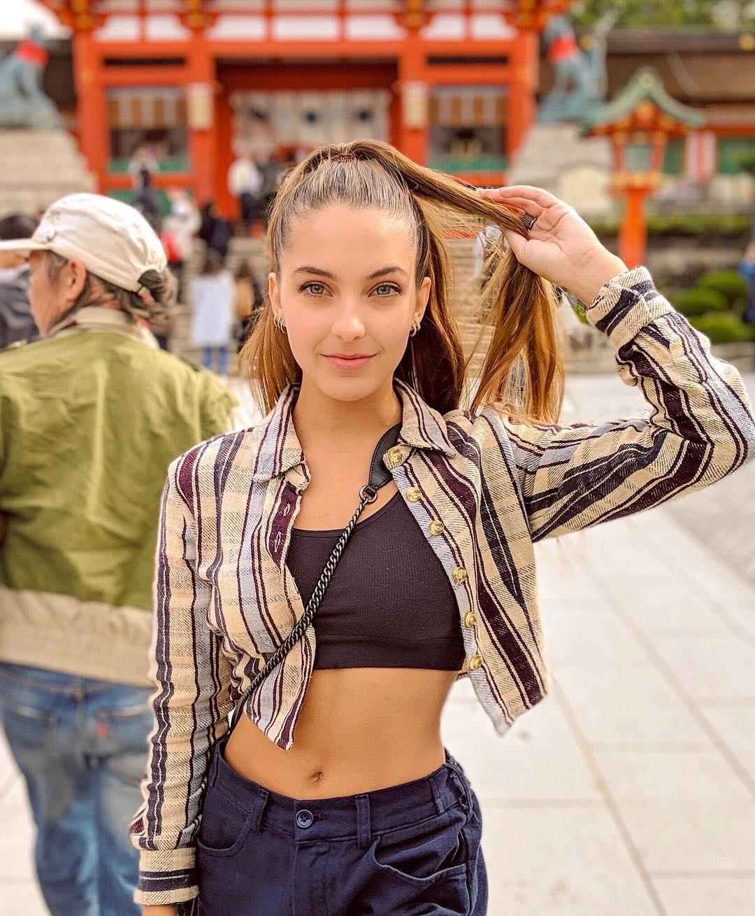 1080x1309 Lexi Rivera Wallpaper for Android