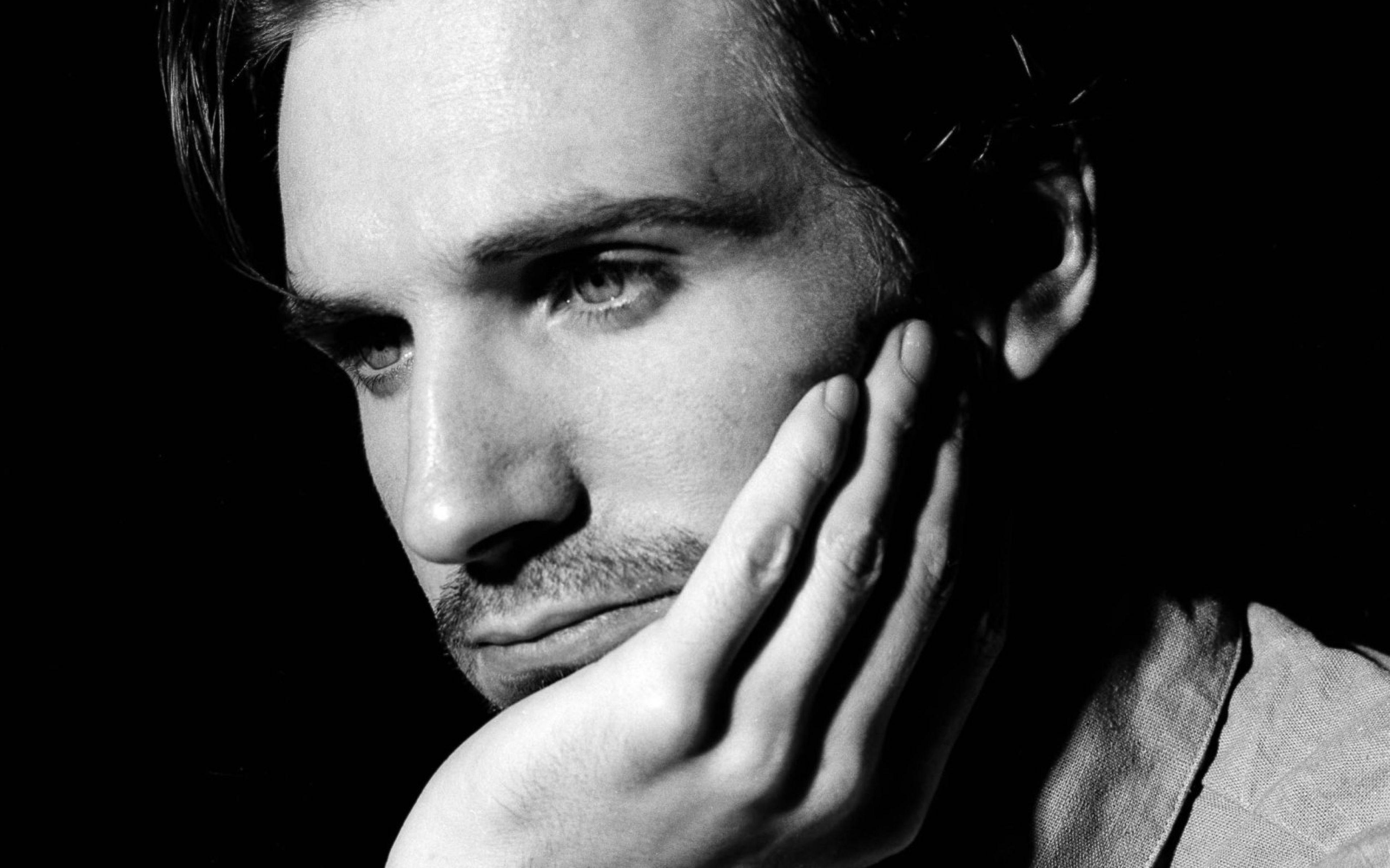 Ralph Fiennes Wallpapers - Top Free Ralph Fiennes Backgrounds