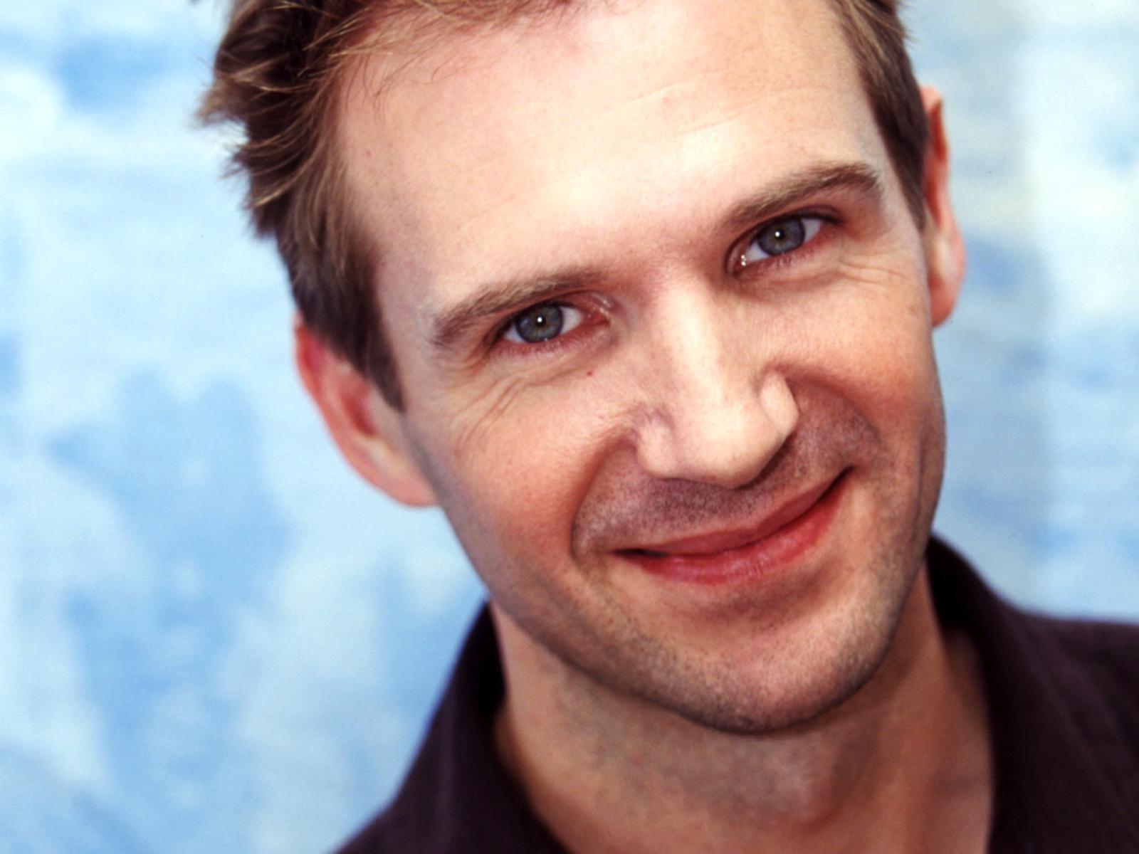 1600x1200 Ralph Fiennes wallpaperx1200
