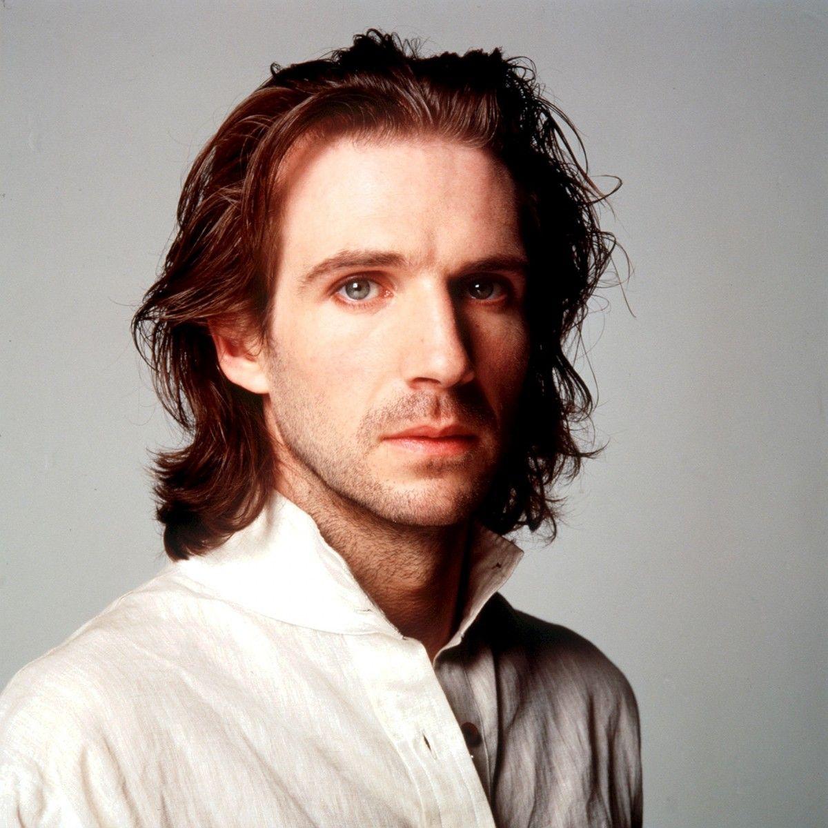 1200x1200 Ralph Fiennes wallpaper