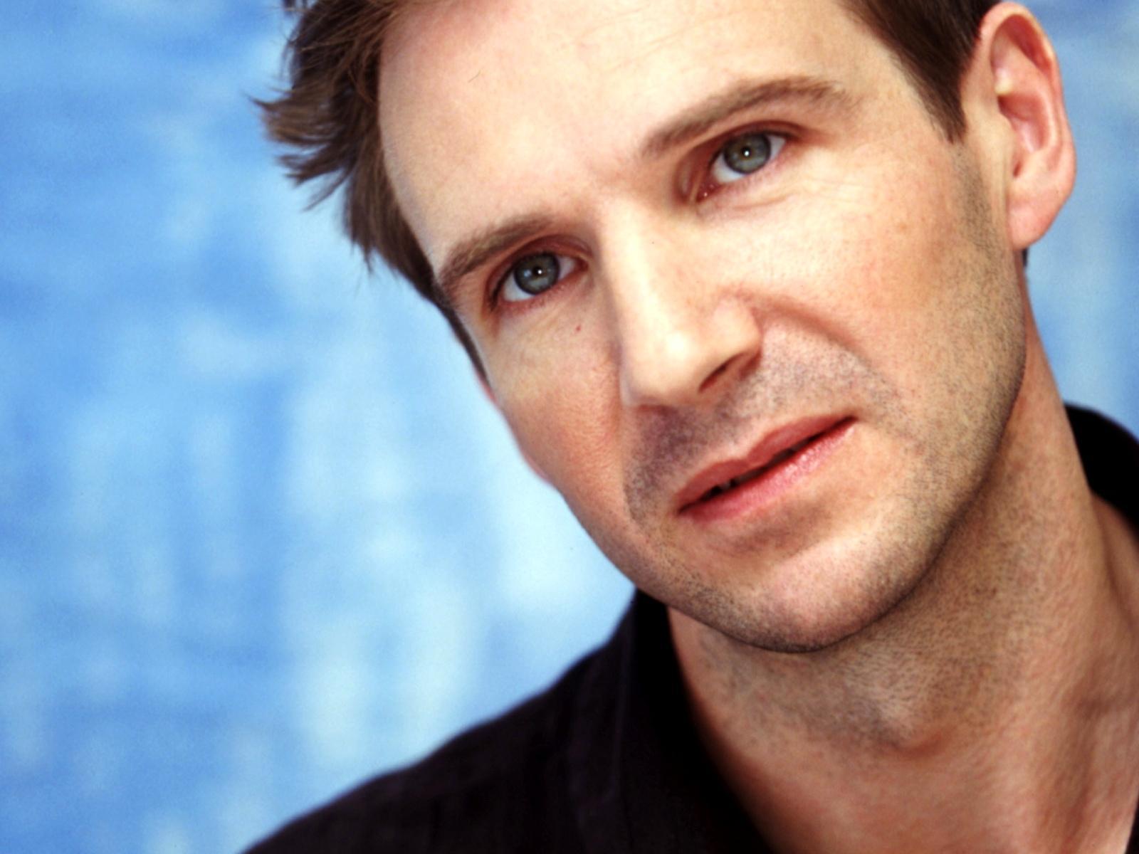 1600x1200 Ralph Fiennes wallpaperx1200