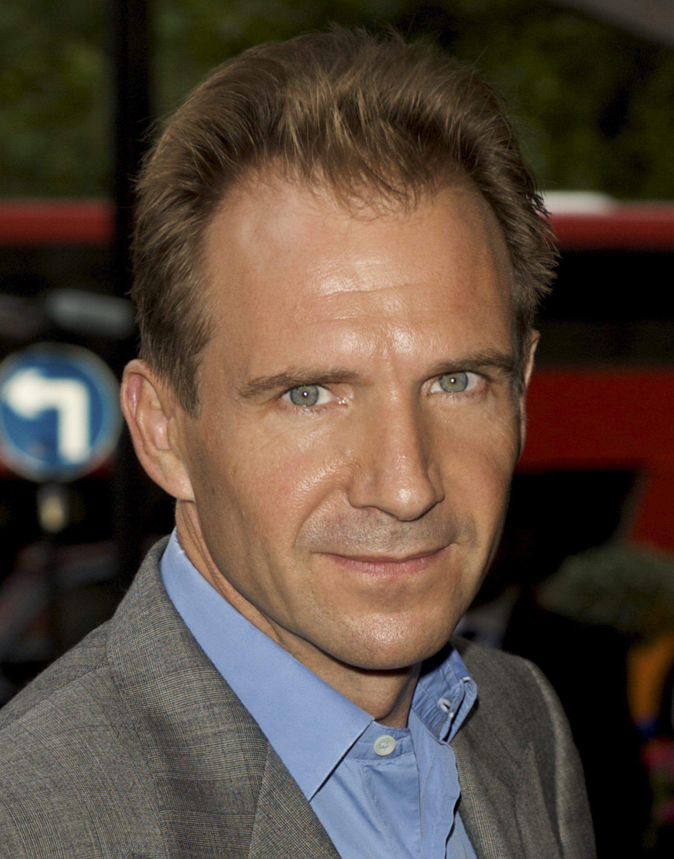 2354x3000 Ralph Fiennes Wallpaper