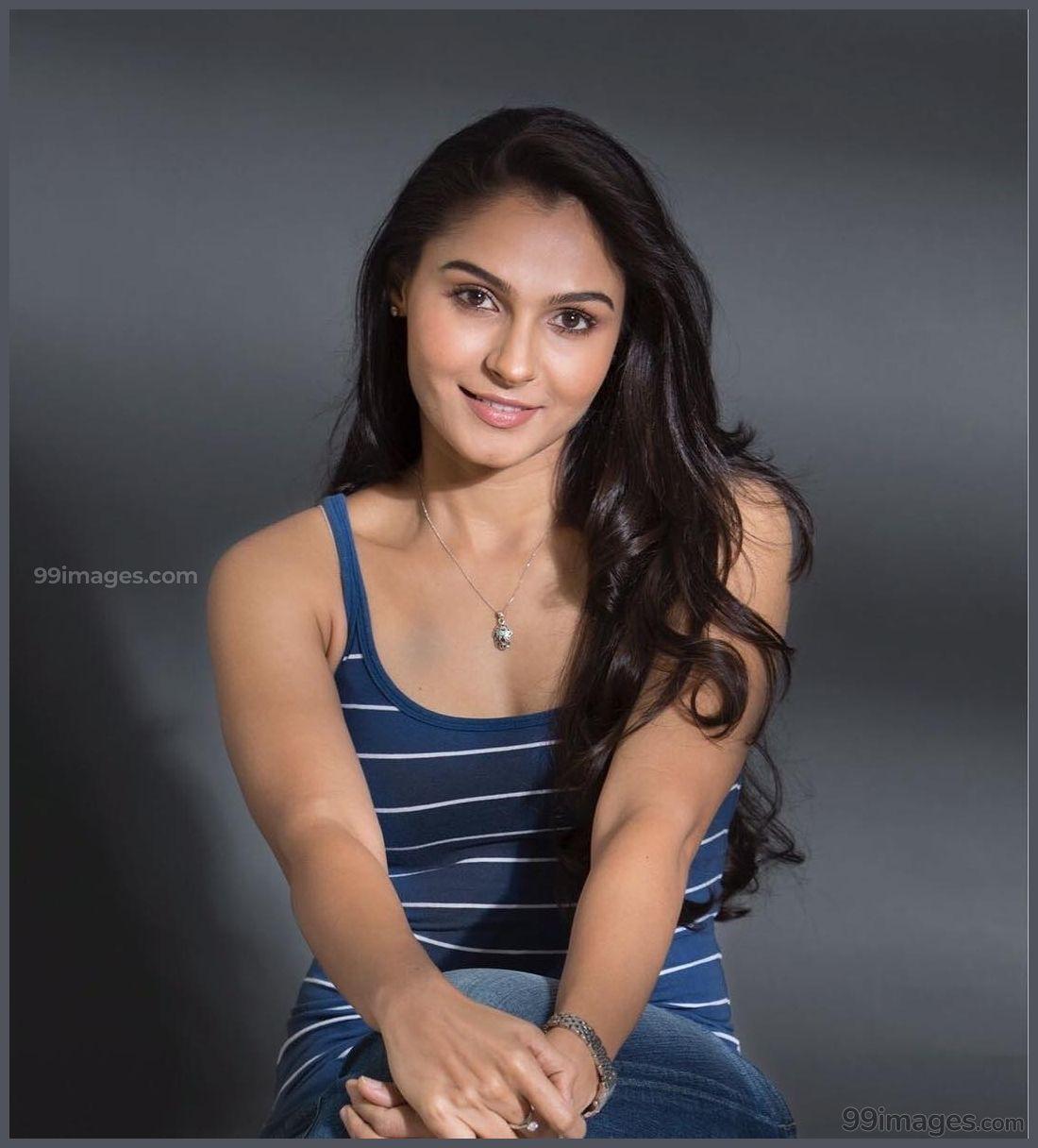 1100x1216 Andrea Jeremiah Beautiful Photo & Mobile Wallpaper HD Android
