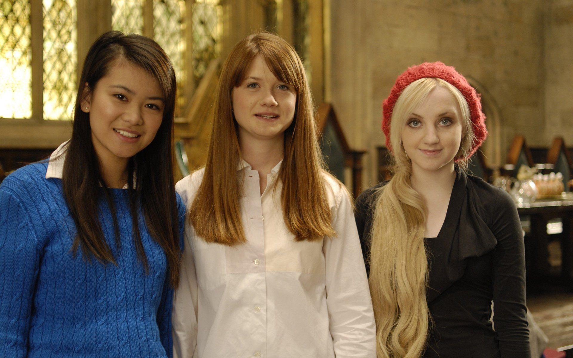 1920x1200 Free download Luna Lovegood Wallpaper [1920x1200]