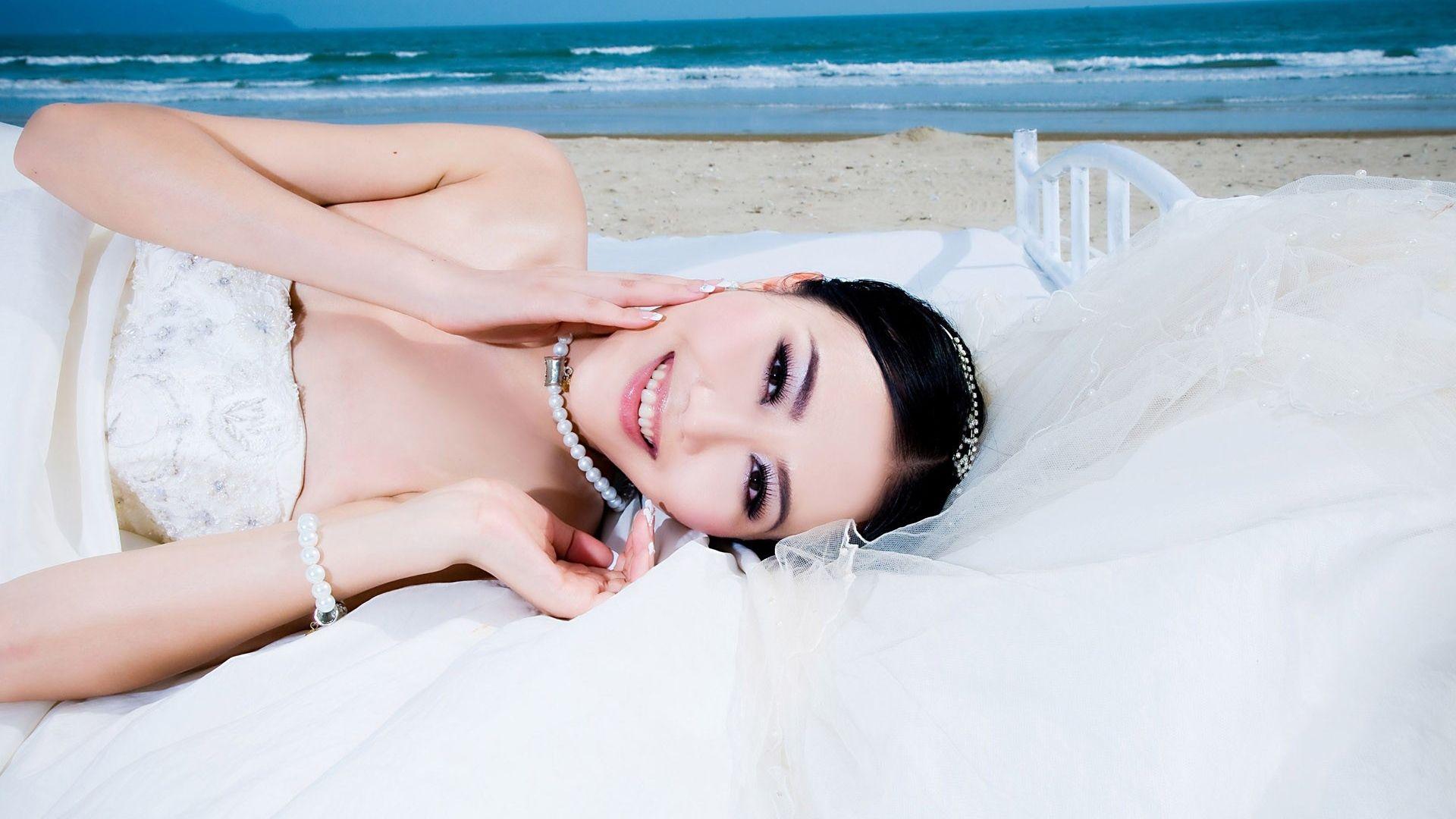 1920x1080 Download 1920x1080 HD Wallpaper bride wedding dress beach sea surf
