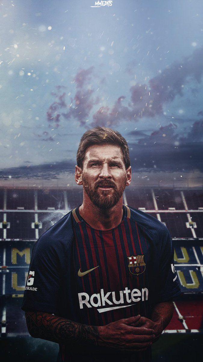 Bạn hâm mộ Messi, đây là lựa chọn hoàn hảo cho trang trí màn hình điện thoại của bạn. Hình nền Messi iPhone sẽ giúp bạn giữ được trái tim đỏ vàng của Barcelona cùng cảm nhận những phút giây đỉnh cao của siêu sao sân cỏ. Hãy cùng tải và thiết lập nó ngay để thay đổi không gian của màn hình điện thoại của bạn.