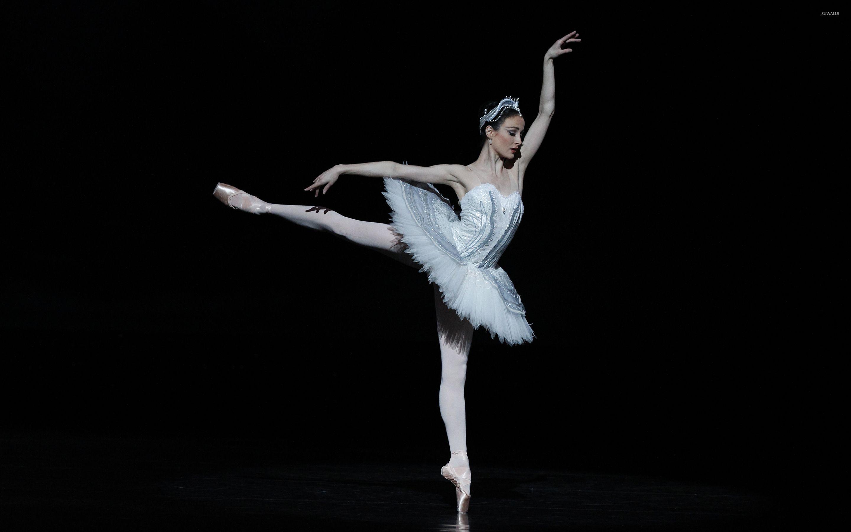 2880x1800 Ballerina [2] wallpaper wallpaper